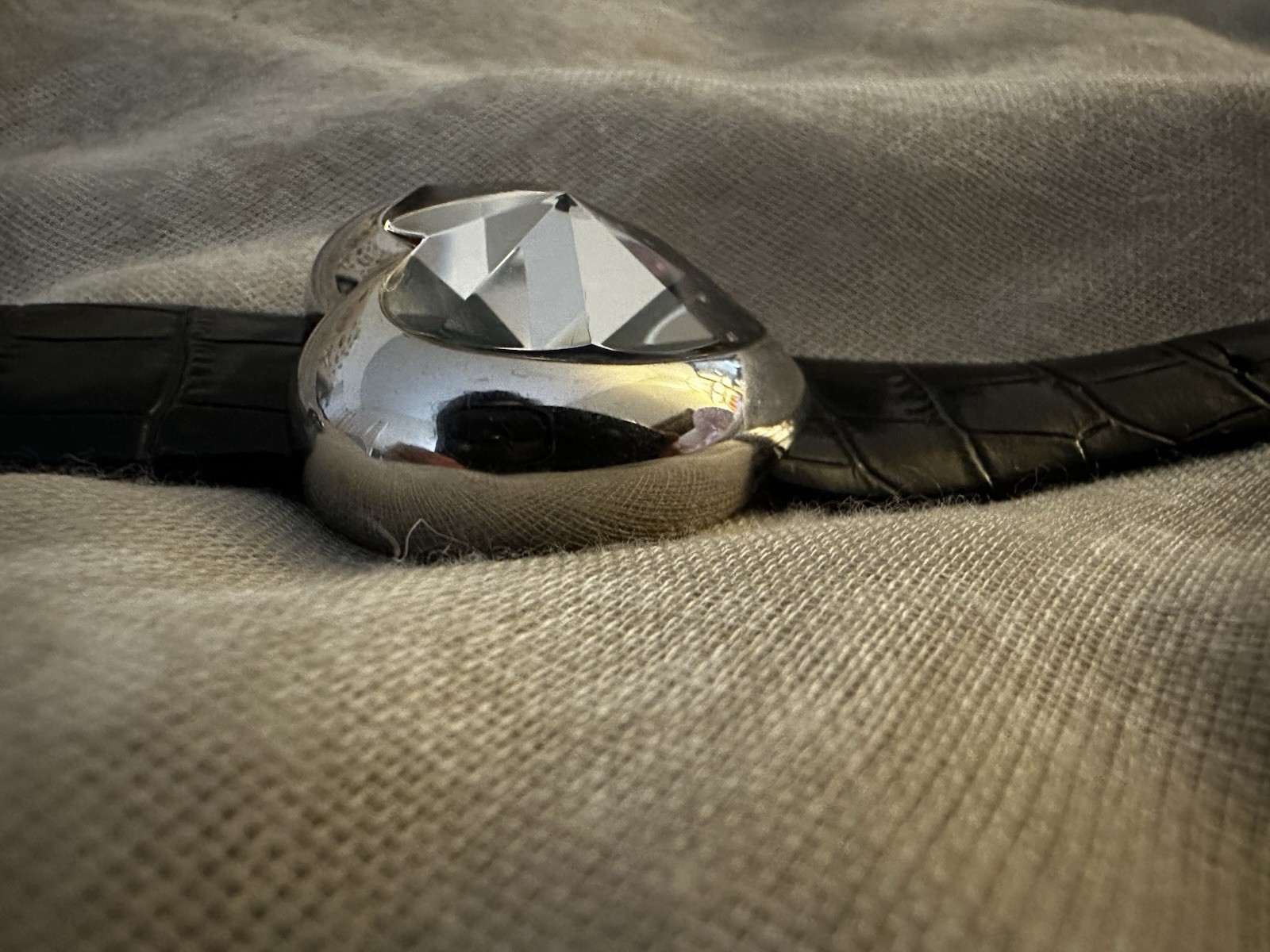 CHRONOTECH WOMEN HEART SHAPED PRISM LOVE BLACK LEATHER BAND WATCH NWOB