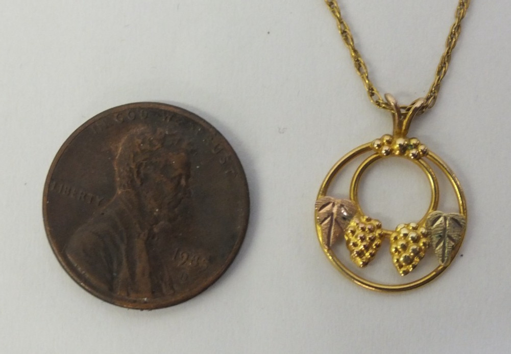 Landstrom’s Black Hills Gold 10k Gold Grape Cluster Necklace
