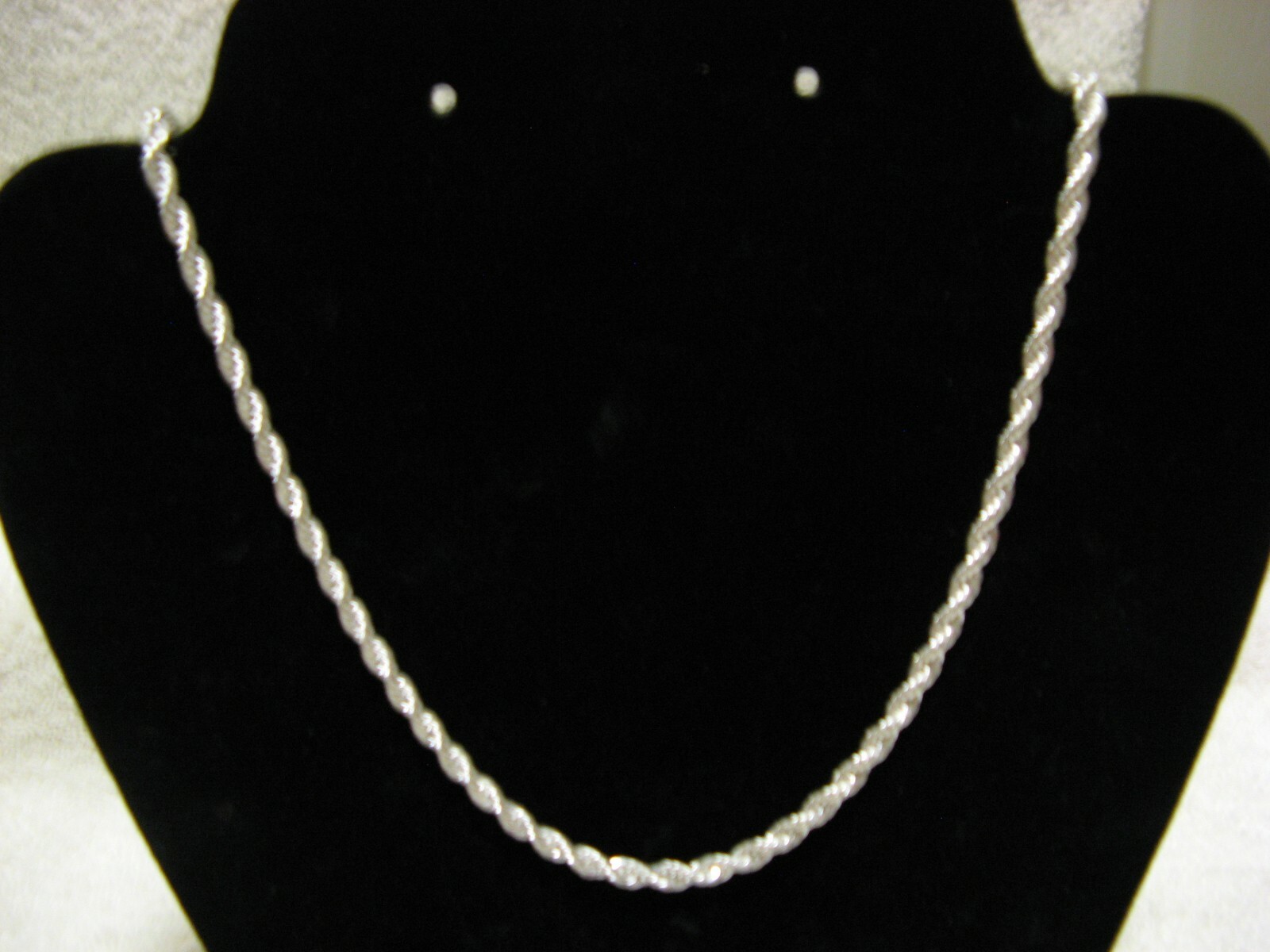 Mens Womens Silver-Plated Twisted Rope Necklace 4 MM  Approx 21″ Length