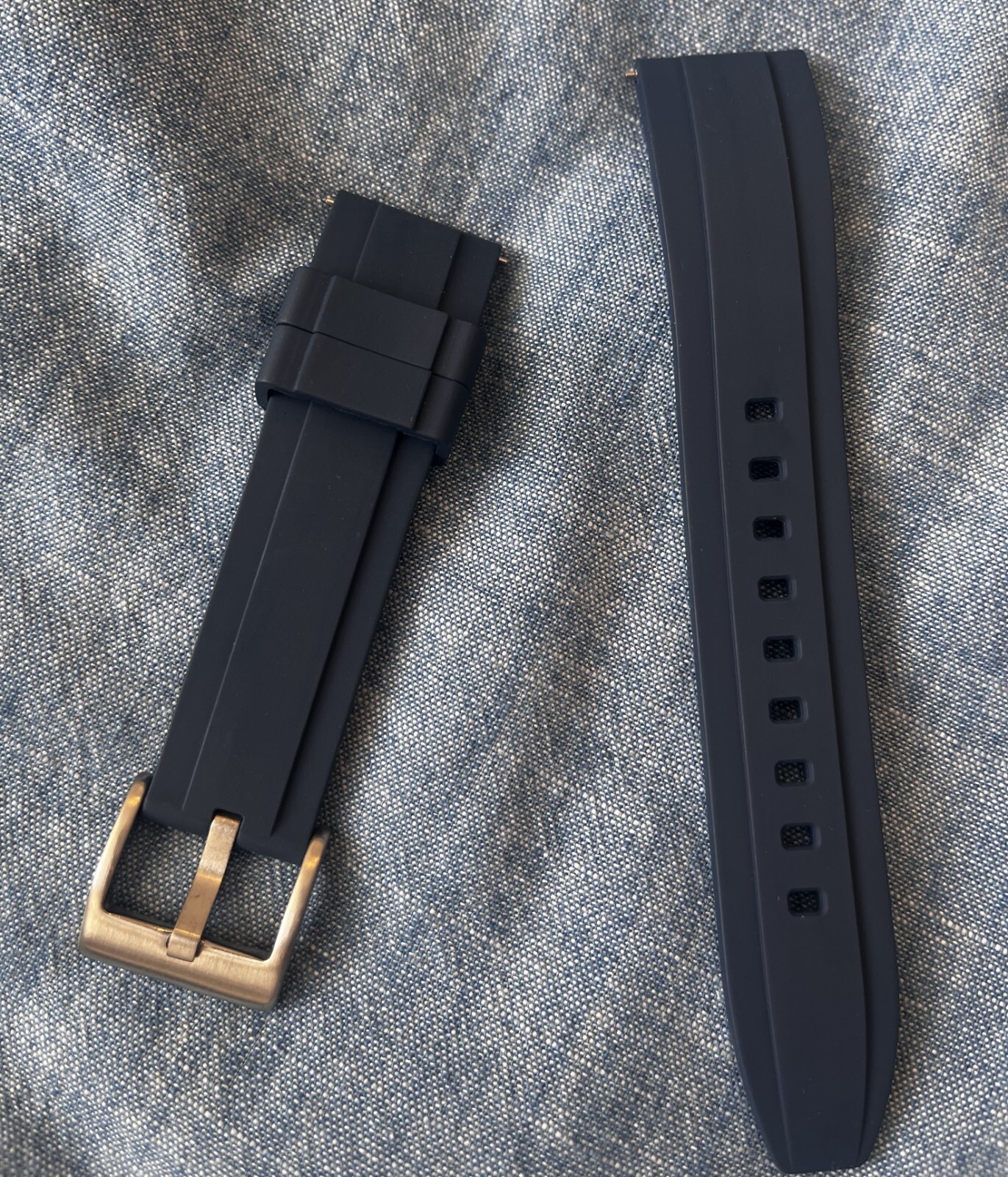 WISCASSET WATCH – Premium FKM Daytona Style Watch Strap