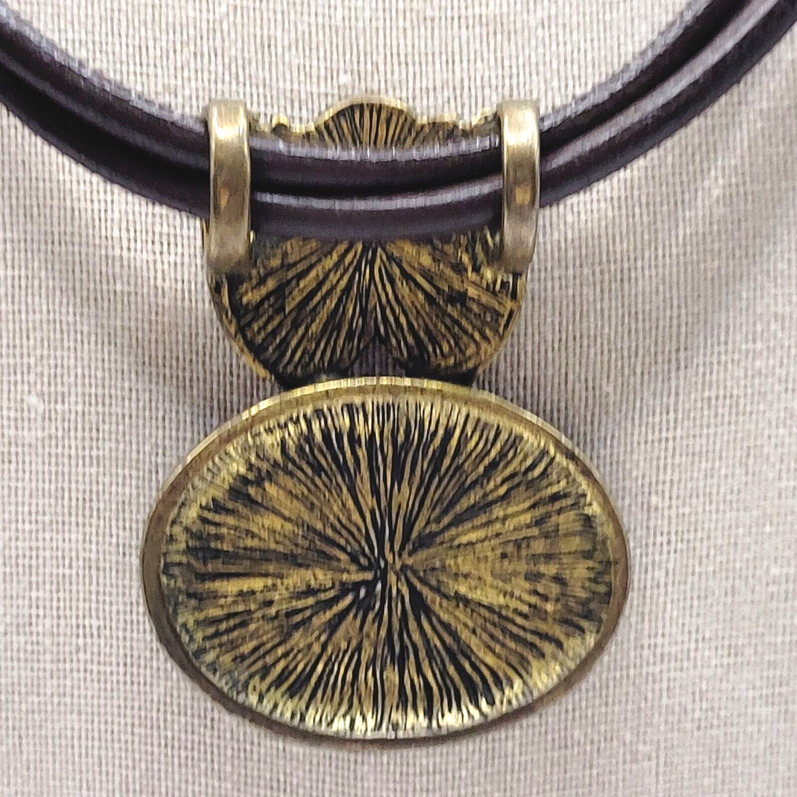 Chico’s Bronze Tone Enamel Medallion w Amber Glass Pendant Necklace Faux Leather