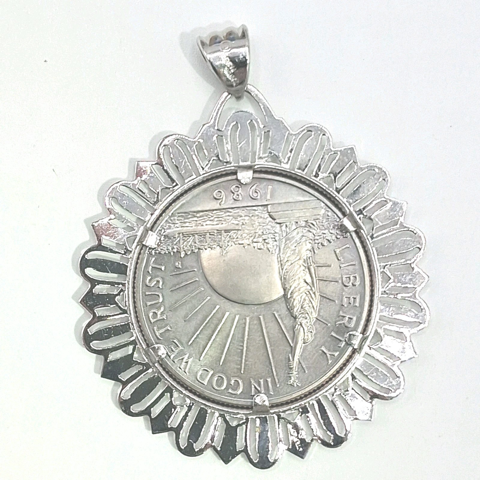 Vtg Unique & Paseka 925 Sterling Coin Bezal 1986 Half Dollar Clad Coin Pendant
