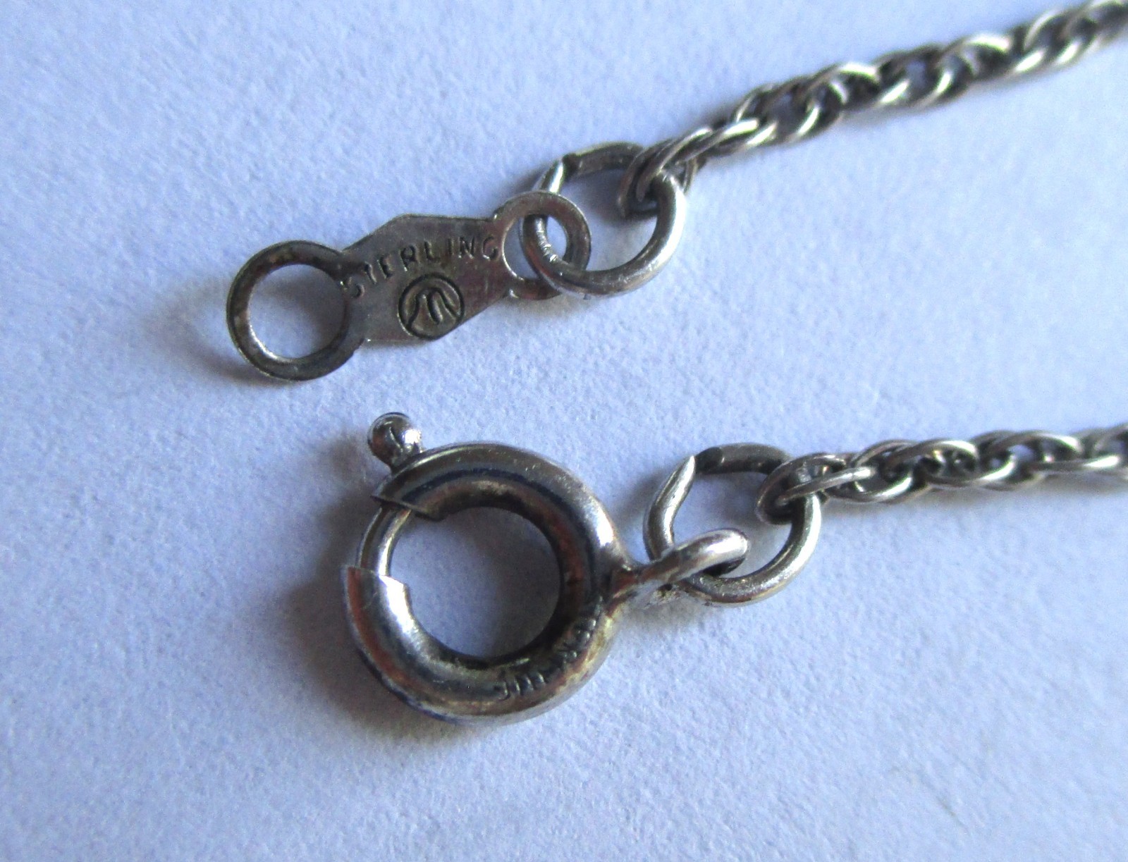 18.5in Long 1.7g 1mm VINTAGE STERLING SILVER SINGAPORE CHAIN NECKLACE