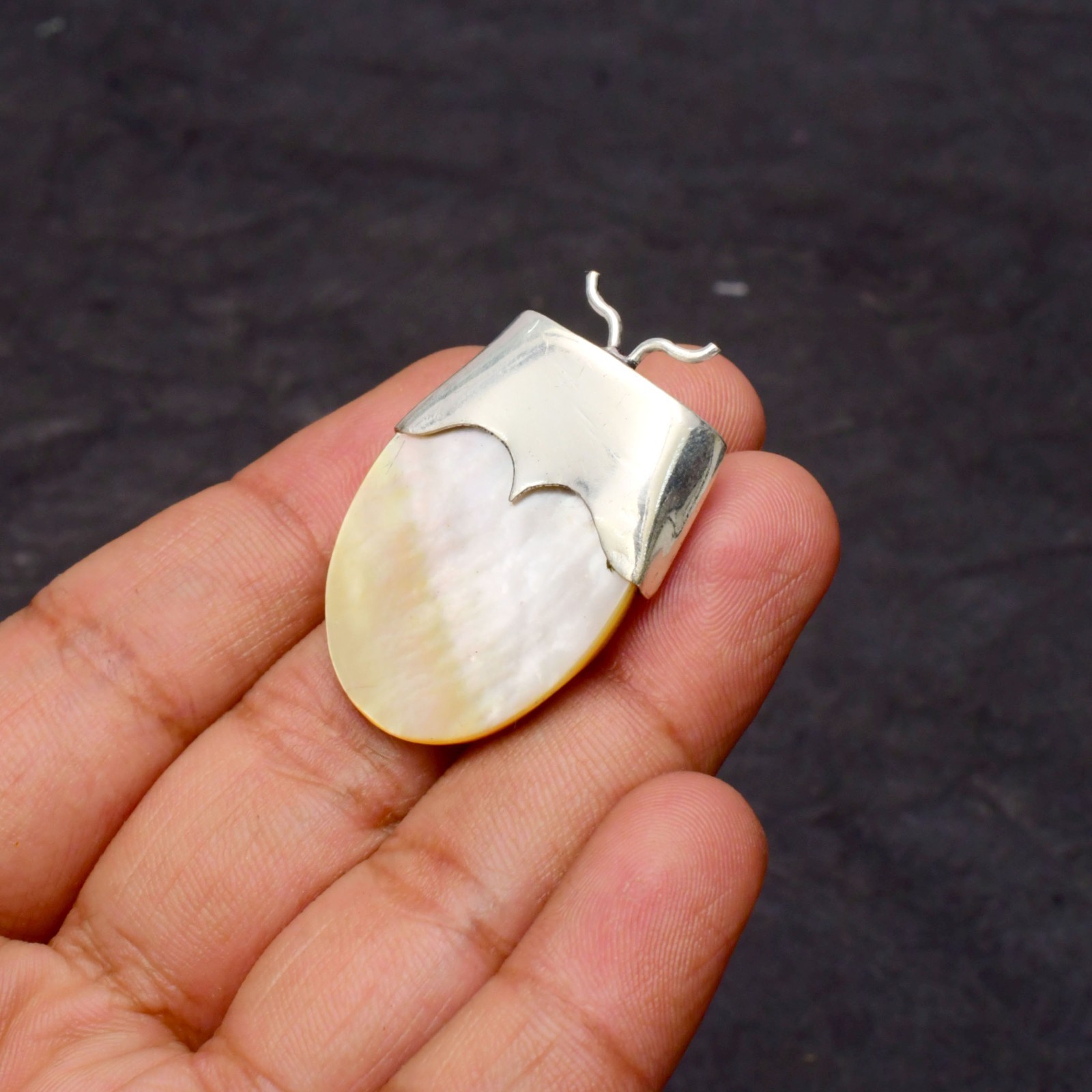 Mother of Pearl Gemstone 925 Sterling Silver Jewelry Pendant 1-2″