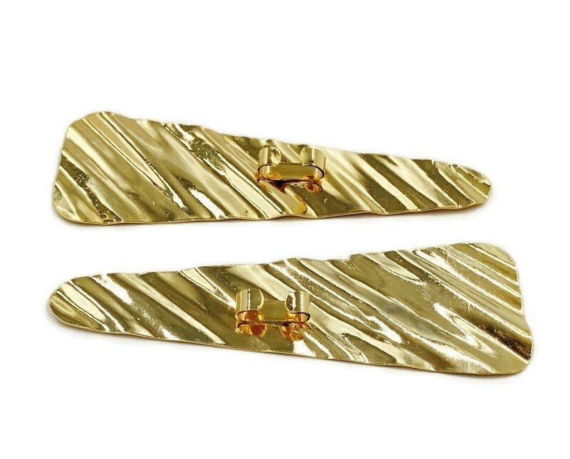 4 PIECES VINTAGE GOLD PLATED TRIANGLE WAVY FANCY CLIP BACK 5″ FINDINGS W333