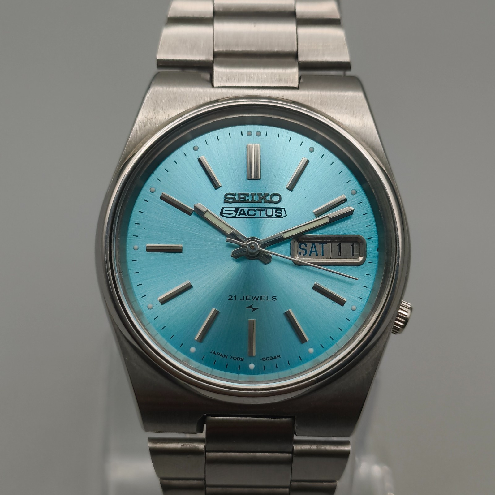 Vintage Seiko 5 Actus 7009 Automatic 21 Jewels Men’s Watch Blue Sunburst Dial