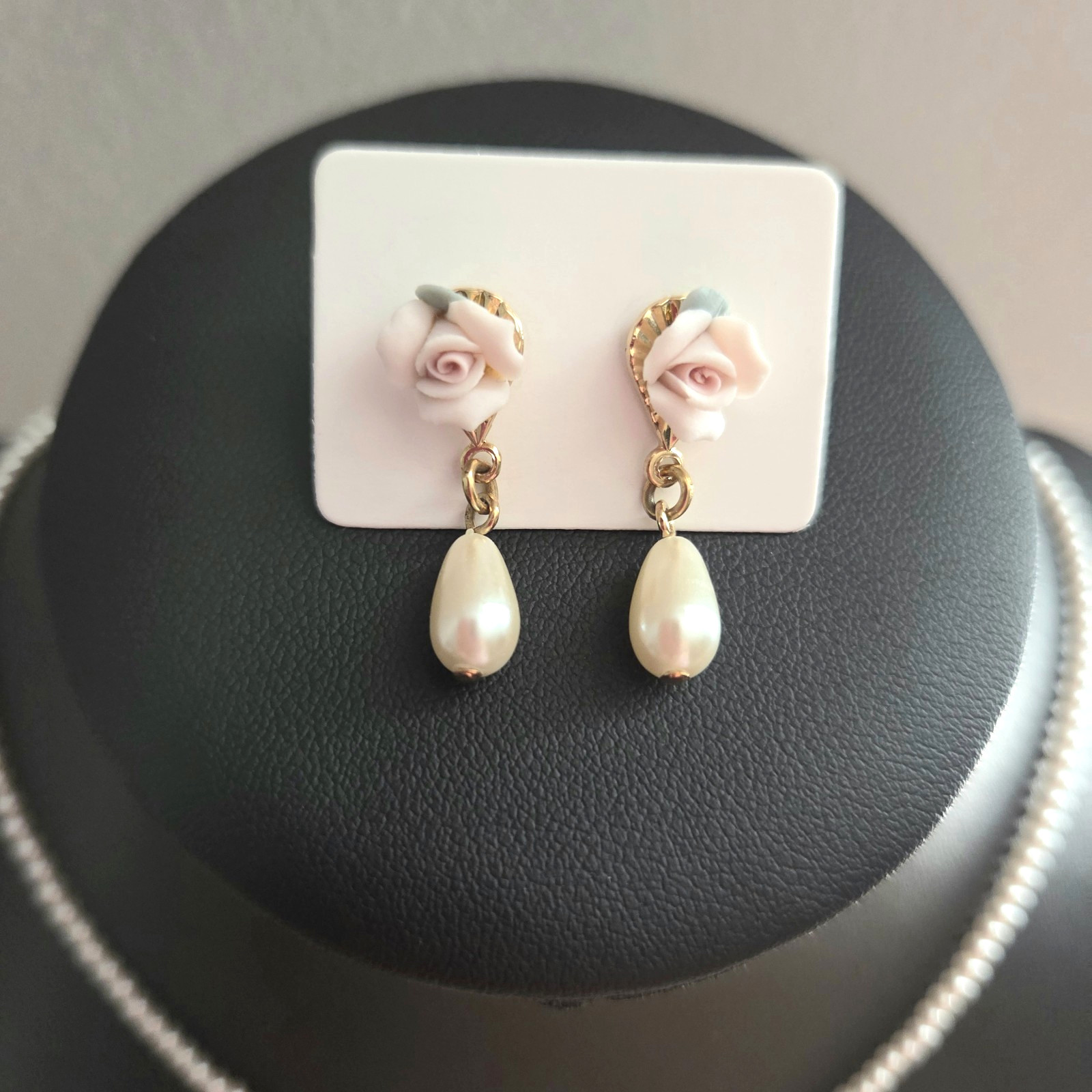 Vintage 1928 Rose Faux Pearl Necklace Earrings