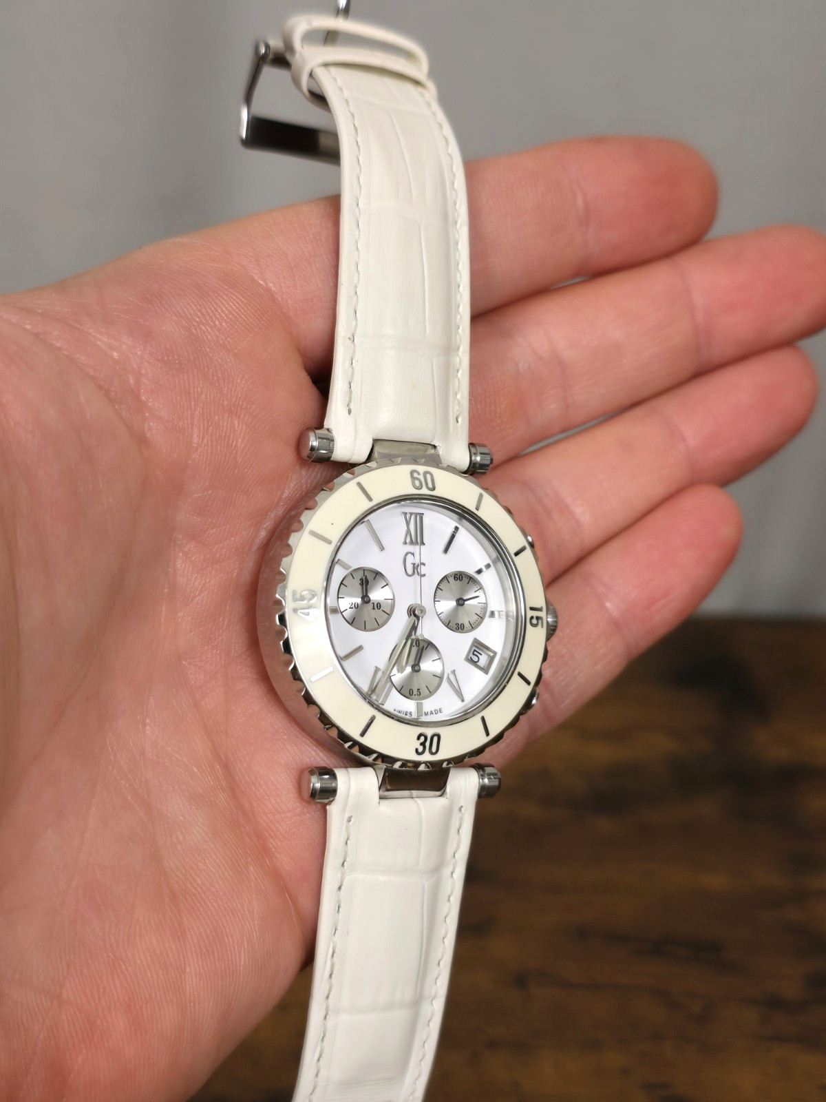 GUESS COLLECTION GC35000 SWISS MADE 13 Jewels Quartz Chronograph Watch – WORKS!