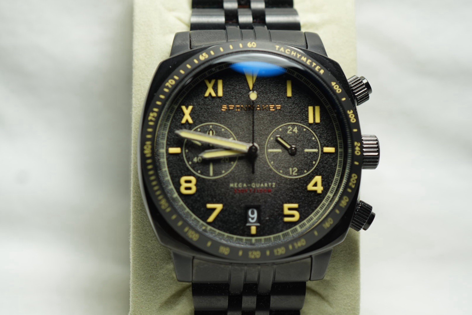 Spinnaker Mecha-Quartz Quartz Chronograph 40-43.9mm Black Dial SS 100m