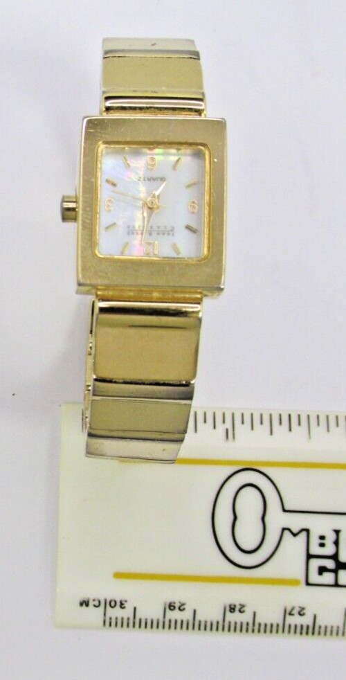 Joan Rivers Watch Gold Tone Cuff Hinged V377(20805-Time)