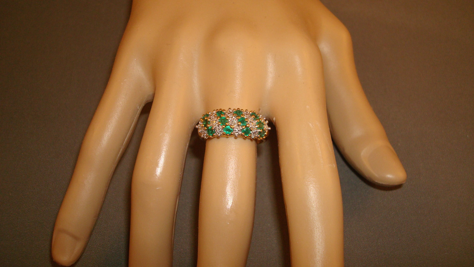 10K yg Emerald Ring – 3.8 Grams – Sz. 7 – Approx .50cttw. (#TR3a)