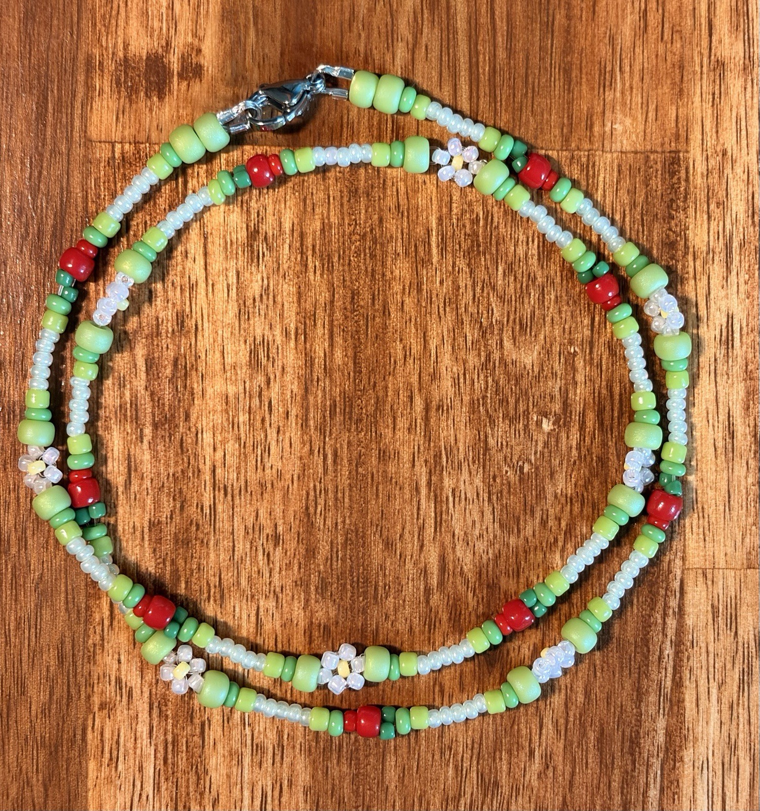 🍓Handmade Strawberry Pasture Glass Seed Bead Necklace 17.5” Stainless Steel🌿