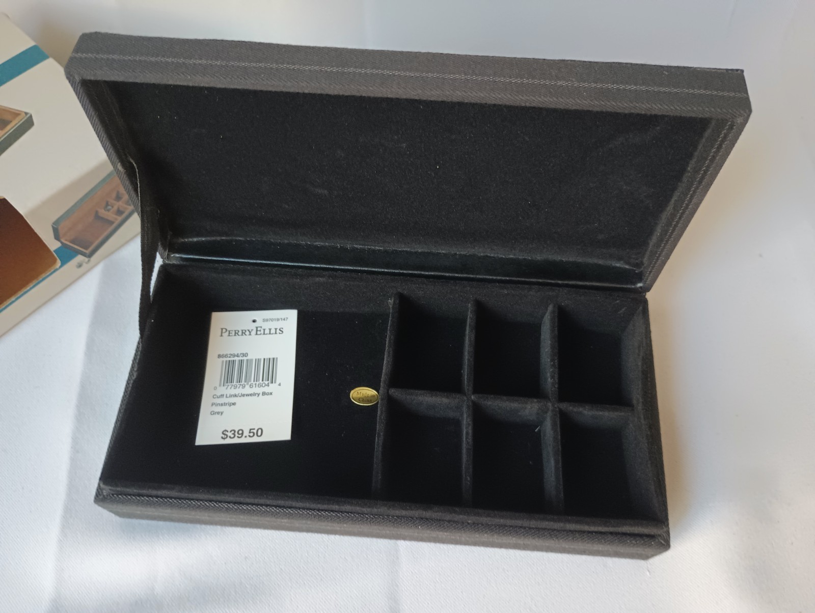 Perry Ellis Portfolio NEW Jewelry Ring Cufflink Felt Lined Storage Box Pinstripe
