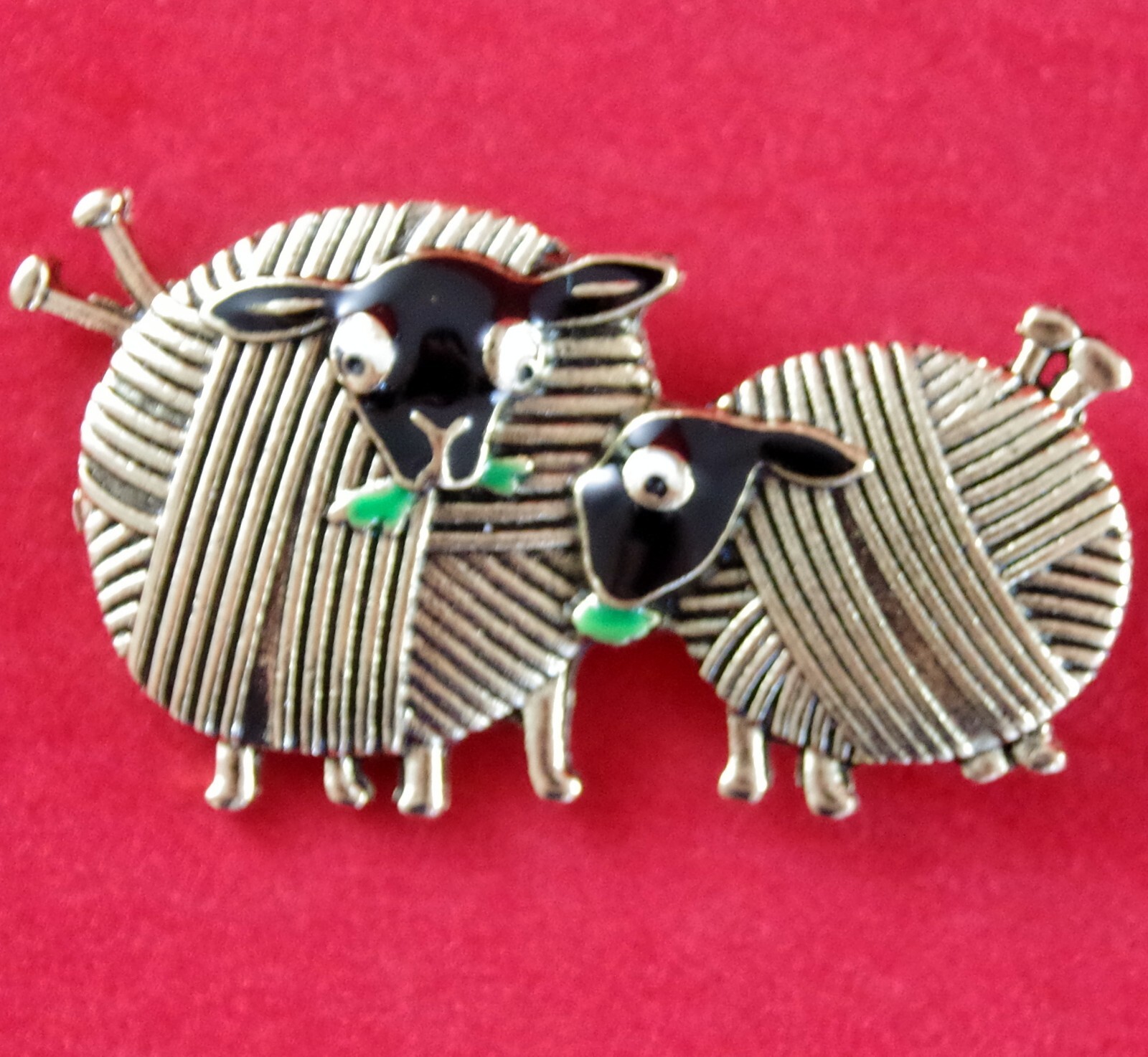 Cute! NWOT SHEEP KNITTING NEEDLES BALLS OF YARN 4 BODIES FIBER ARTIST BROOCH PIN