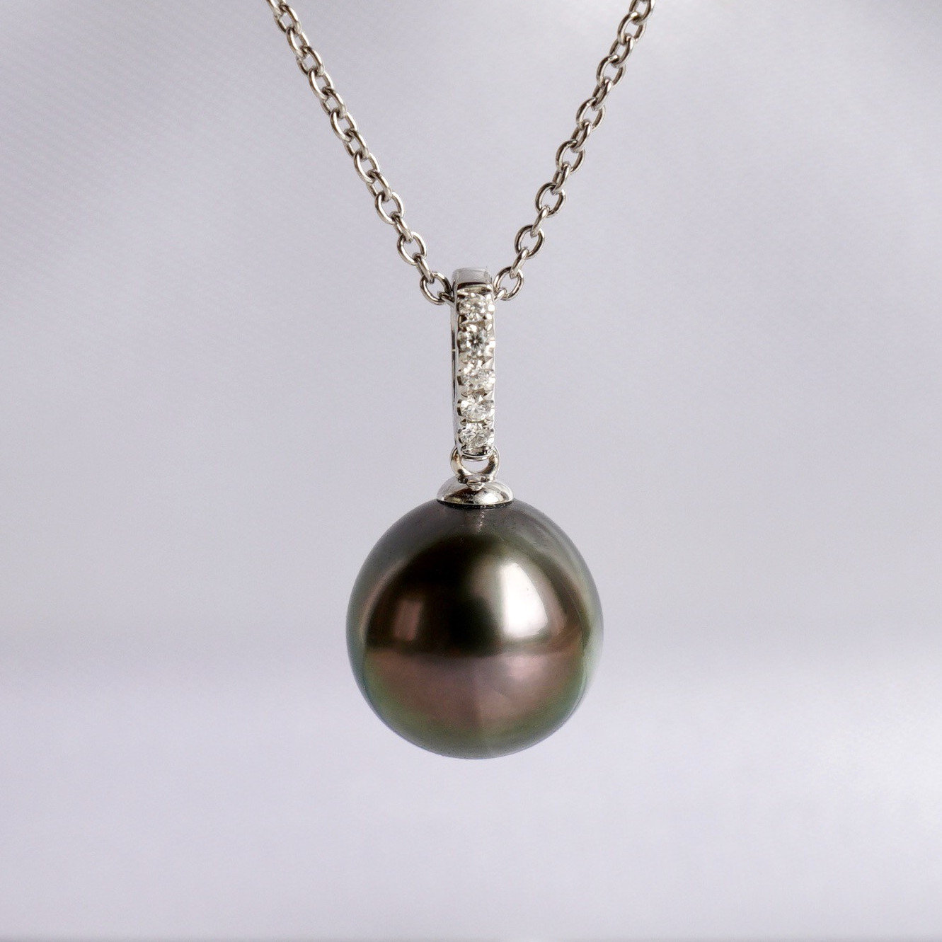Flawless 10.6mm Peacock Tahitian Pearl Pendant 18k Solid White Gold/Morganite