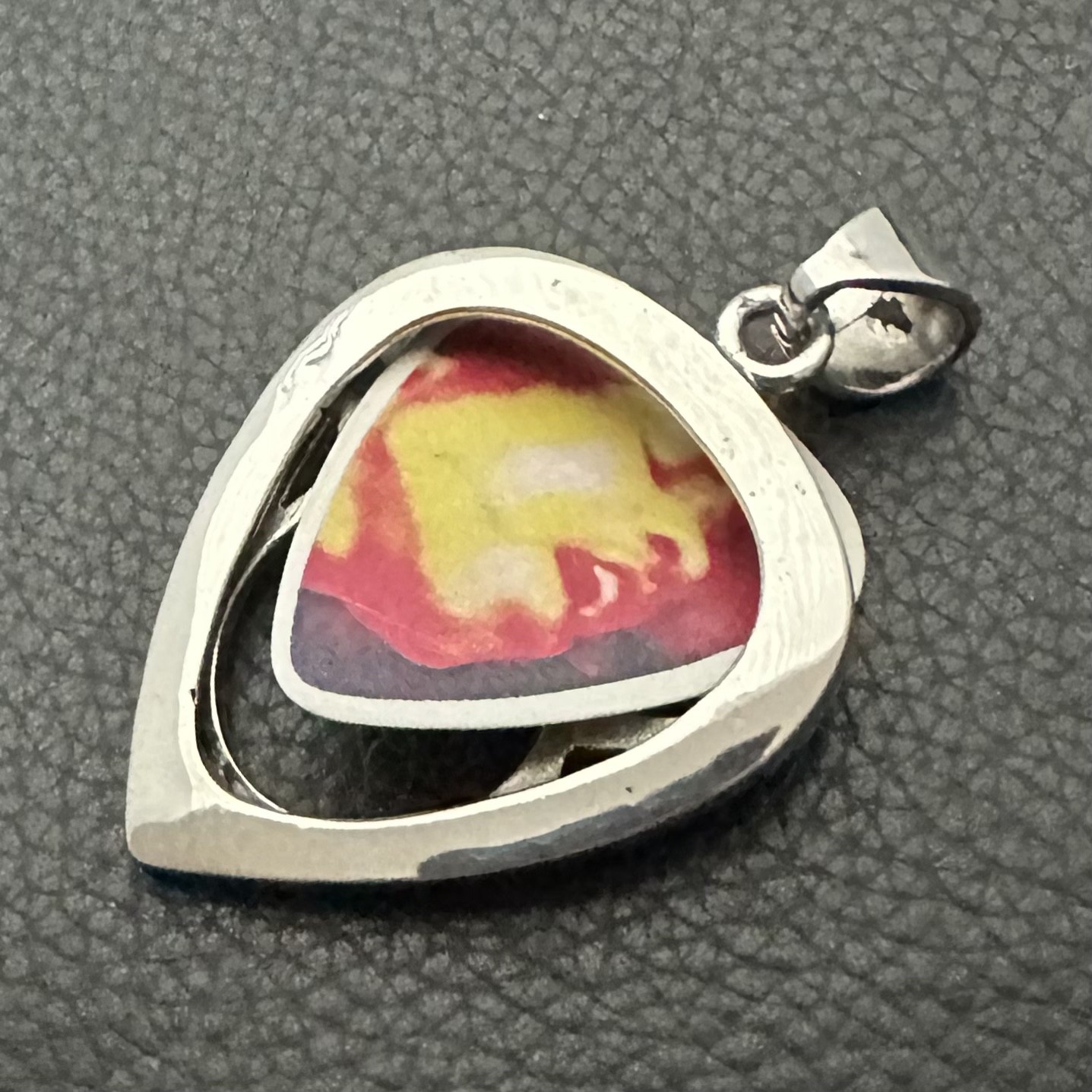 MJG STERLING SILVER. GUITAR PICK HOLDER/ PENDANT + CHAIN. JIMI. 12 GRAMS.