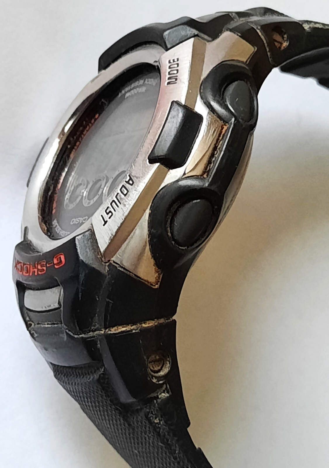 Casio G-Shock Atomic Solar LCD Display Quartz Watch: GW-500A