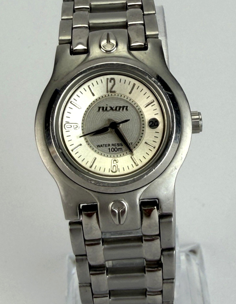 Nixon Silver Tone Ladies Date Watch All Stainless The Grace w NEW BATT