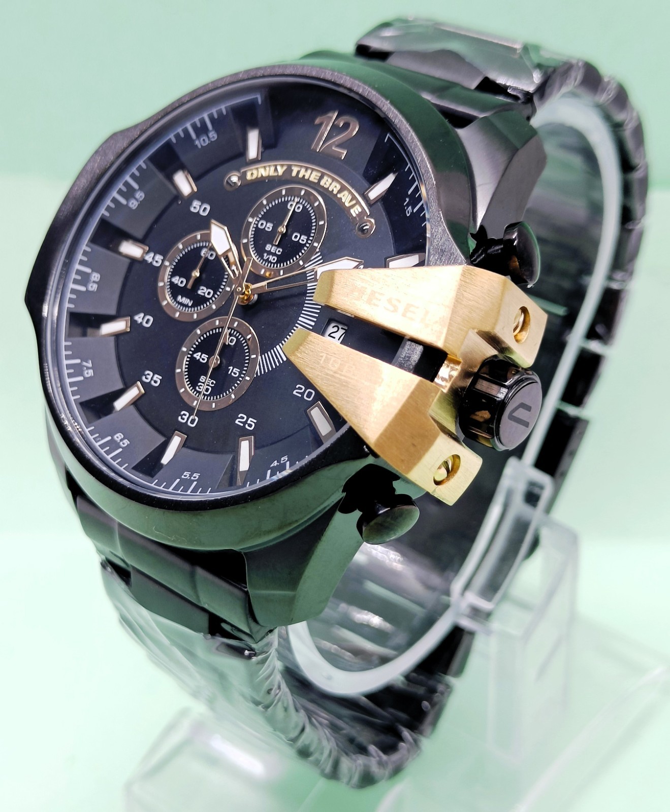 Fabulous Diesel 10 Bar “ONLY THE BRAVE” Chronograph Quartz Men’s Wrist Watch