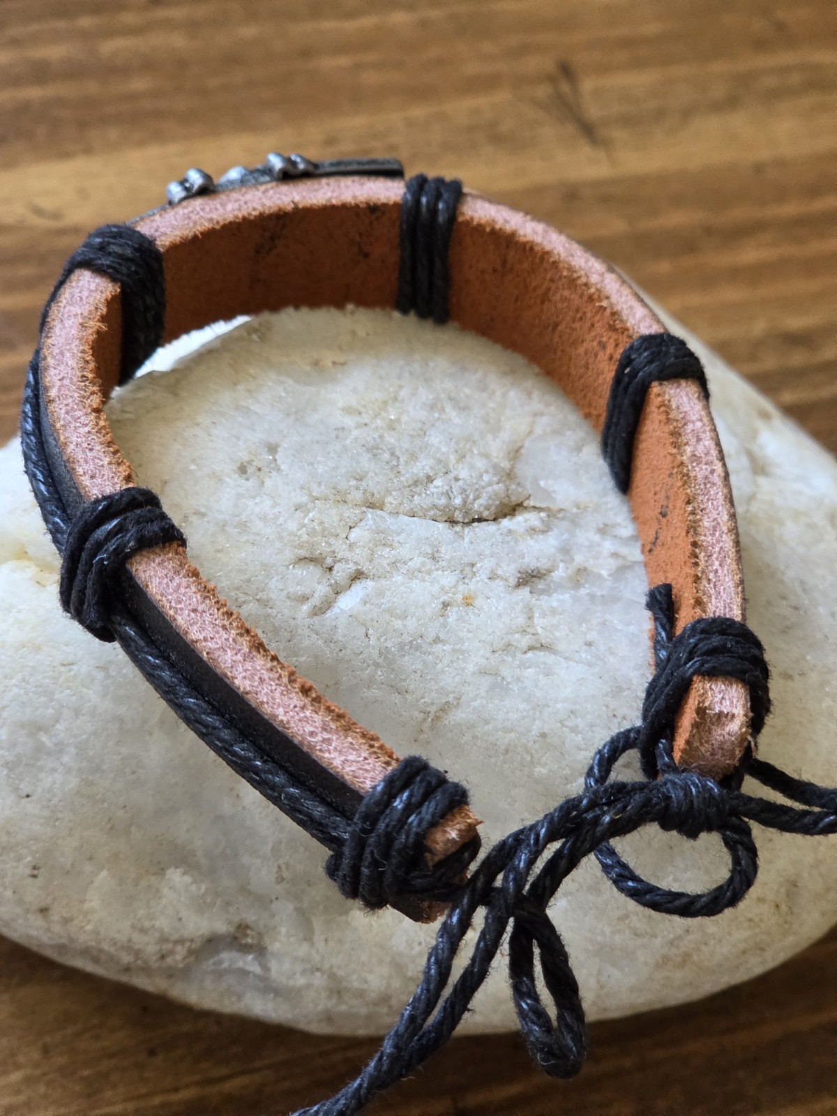 Adjustable Leather Cord Bracelet with Metal Skull Dangle Charm, Gothic Style