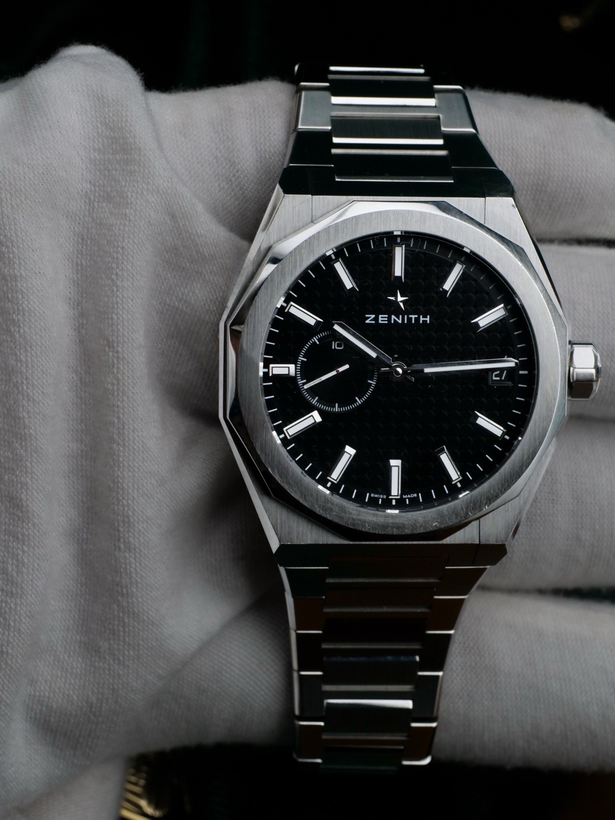 Zenith Defy Black Dial 41mm Stainless 03.9300.3620/21.I001 Complete Full Set