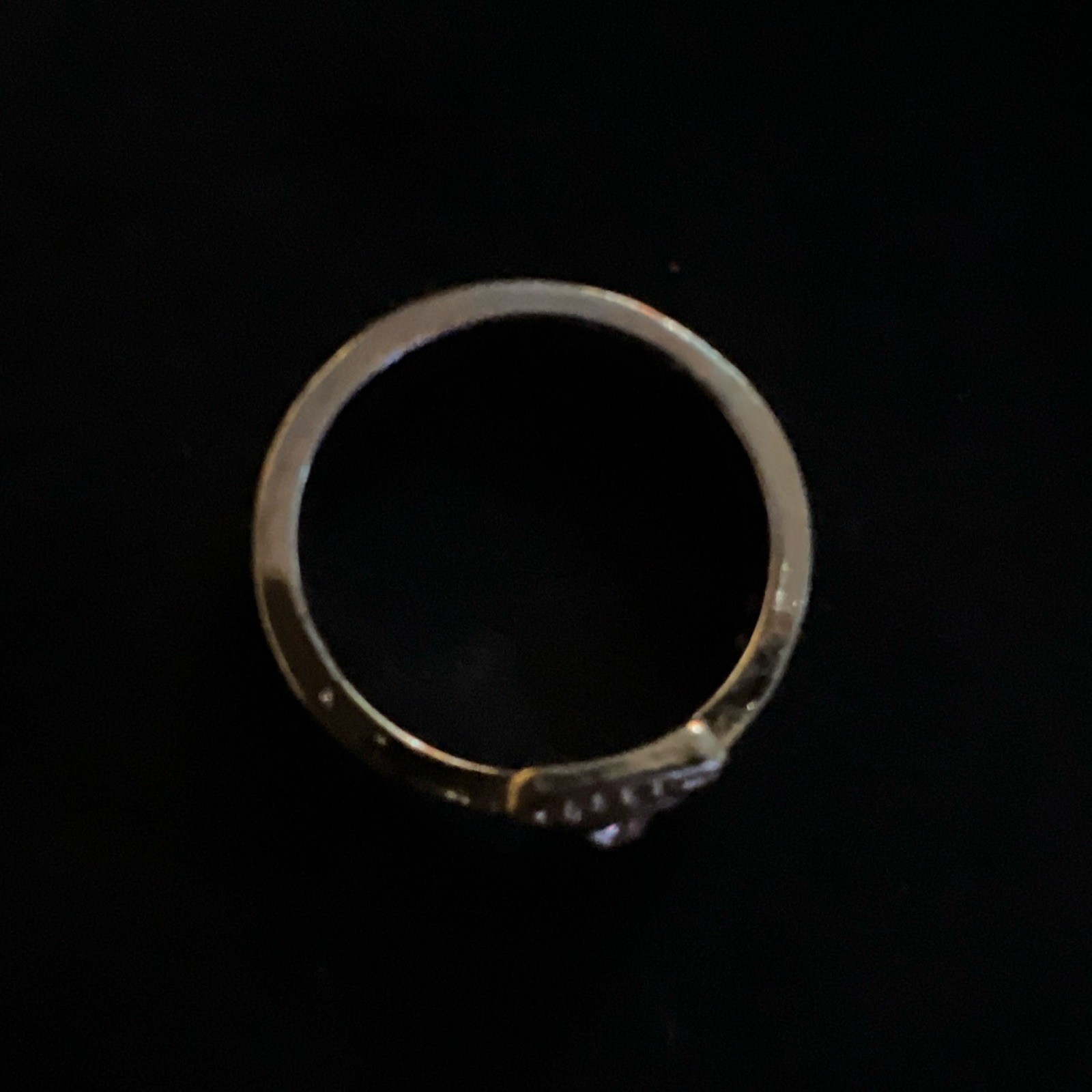 Gold Tone Band Ring Size 8 w/ White/Colorless Round Stone, Triangle Setting