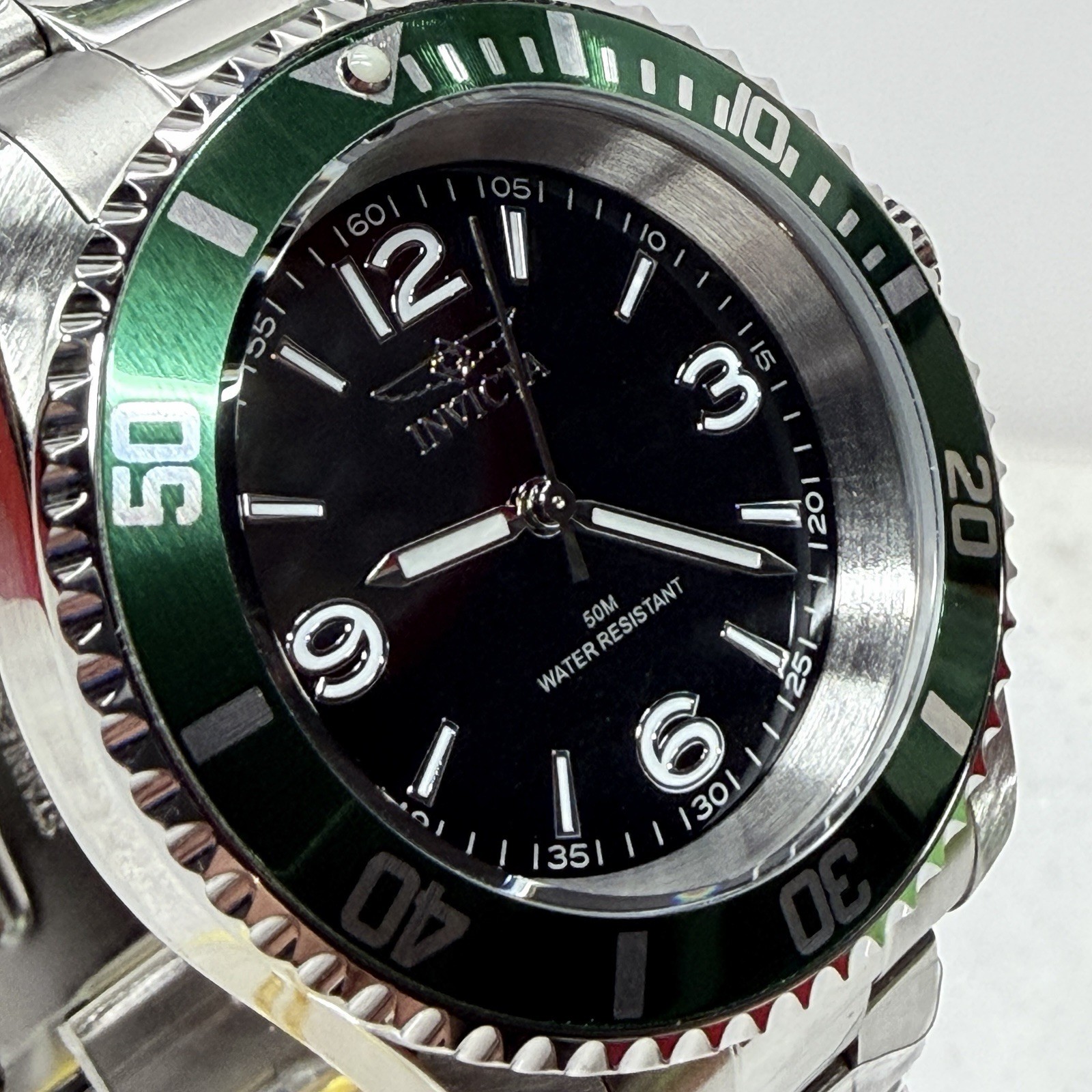 Invicta Specialty Rowan 49338 Men’s Watch Quartz Black Dial Green Bezel New
