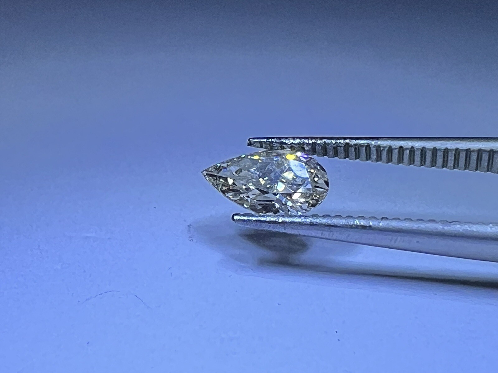 IGI,0.57 Ct,SI2 Clarity,L Color ,Pear Cut Natural Diamond!