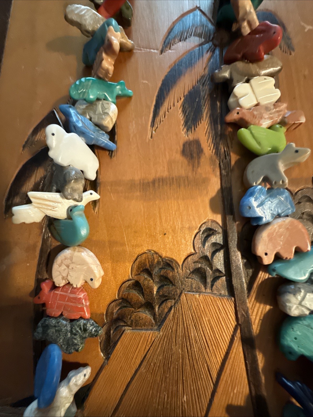 Vintage 28” Zuni Native American Style 50 Carved Stones Animal Fetish Necklace