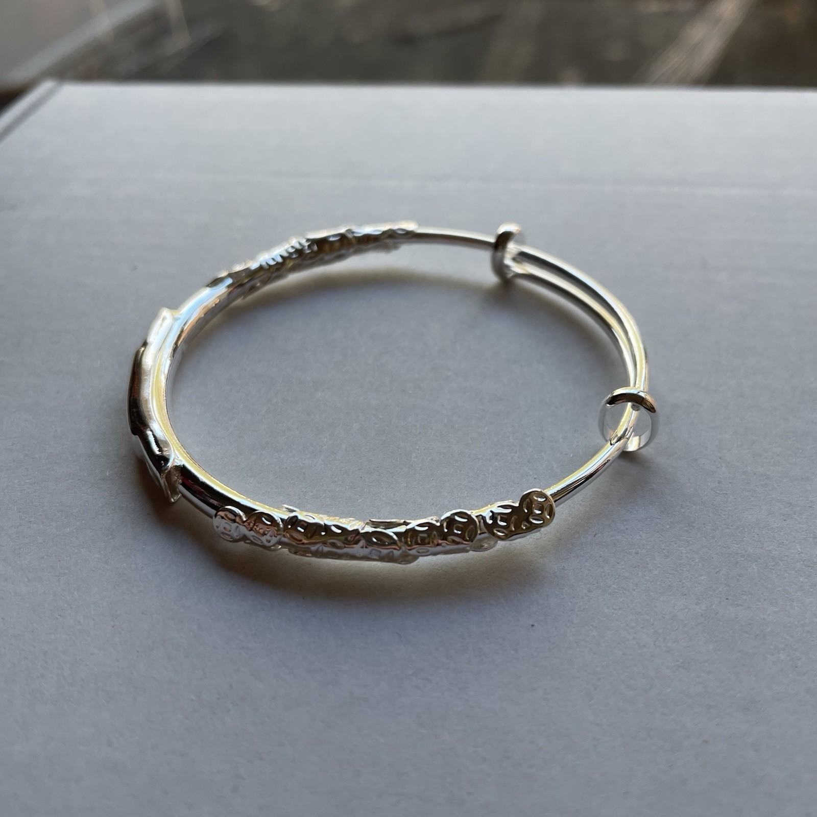 NEW Pure 999 Fine Silver Women’s Bangle Lucky Cloud Adjustable 58-60mm Dia.