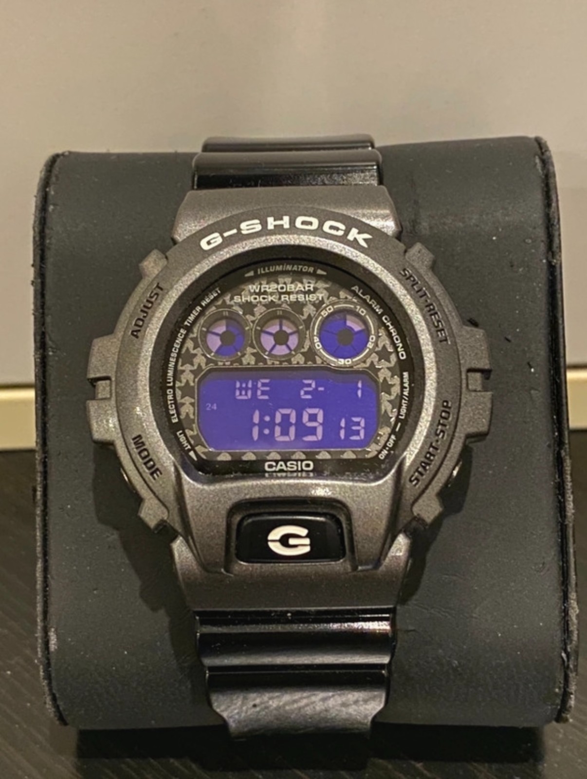 Casio G-Shock DW6900 SC – 8DR Limited – New beautiful with box&tags&papers