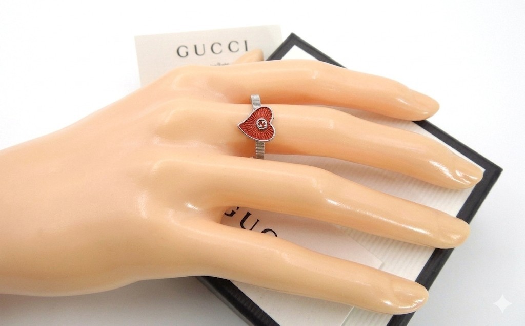 Gucci Sterling Silver Interlocking G Red Heart Enamel Ring sz7 NWT & Box $450