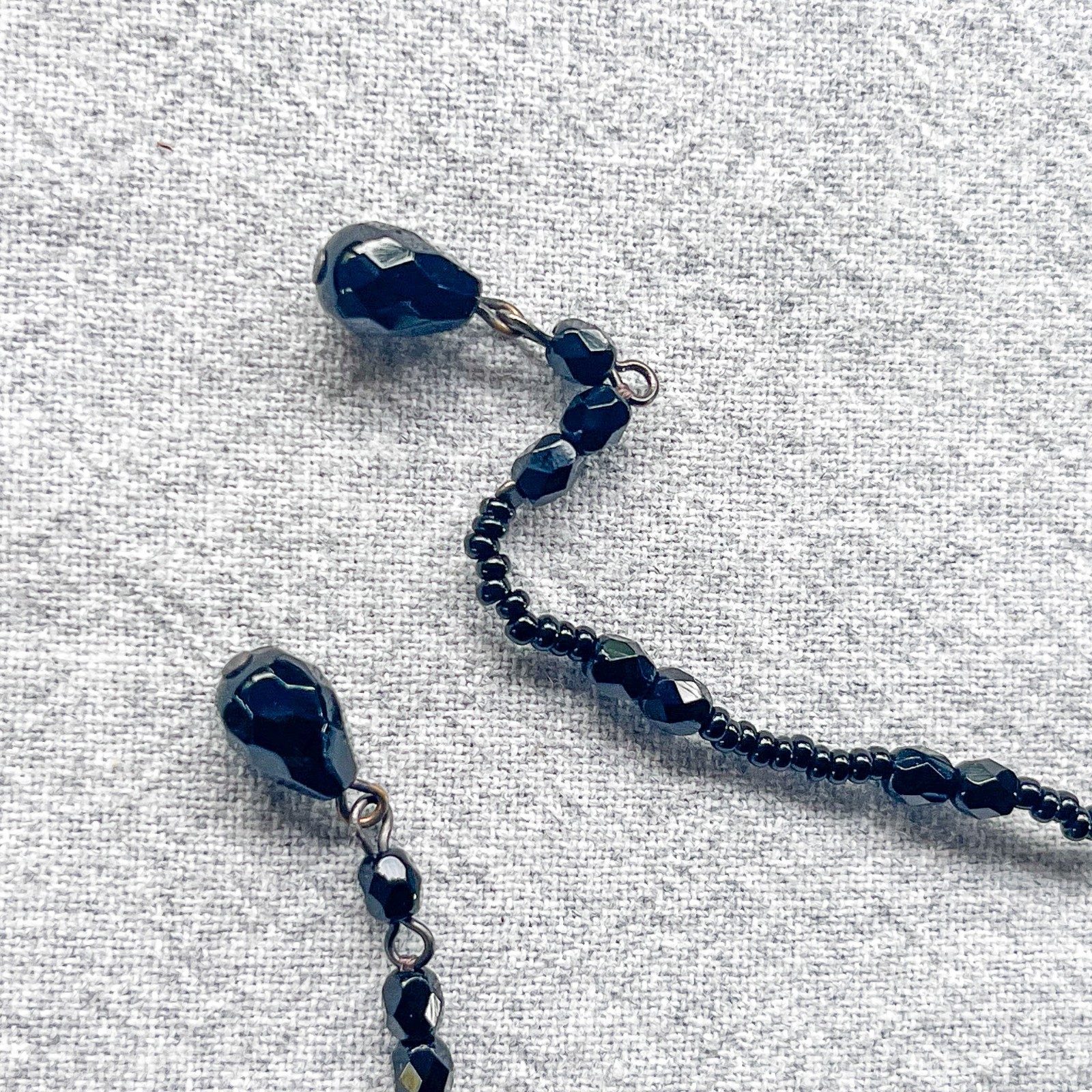 Vintage Black Glass Bead Lariat Necklace Long Y Necklace Convertible Sautoir
