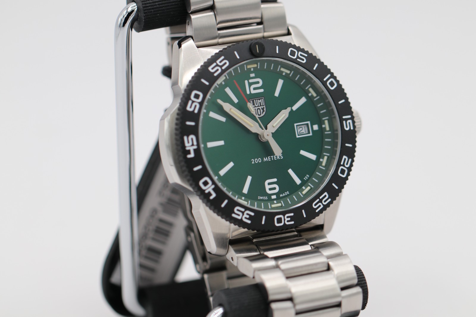 Swiss Luminox XS.3137 Pacific Diver Green Dial Tritium Stainless Mens 44mm Watch