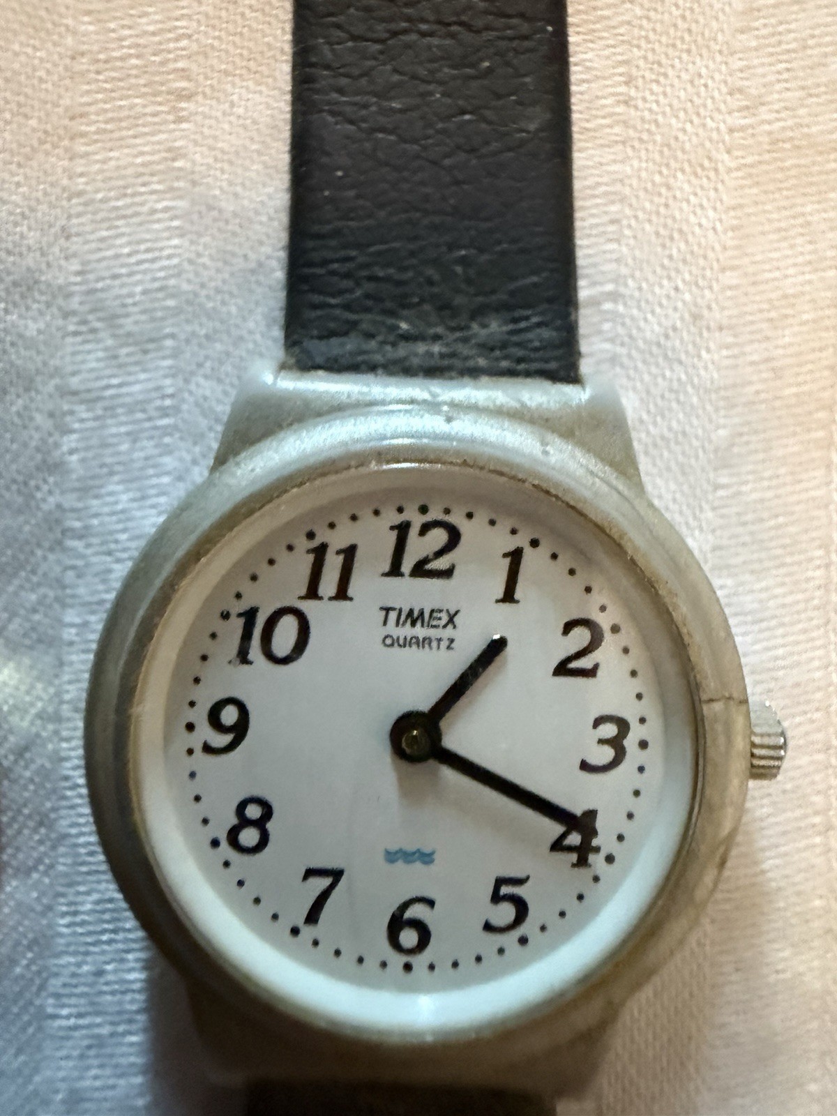 Lot vintage women wristwatches Timex, Citizen, Capezio, and other fashion watch