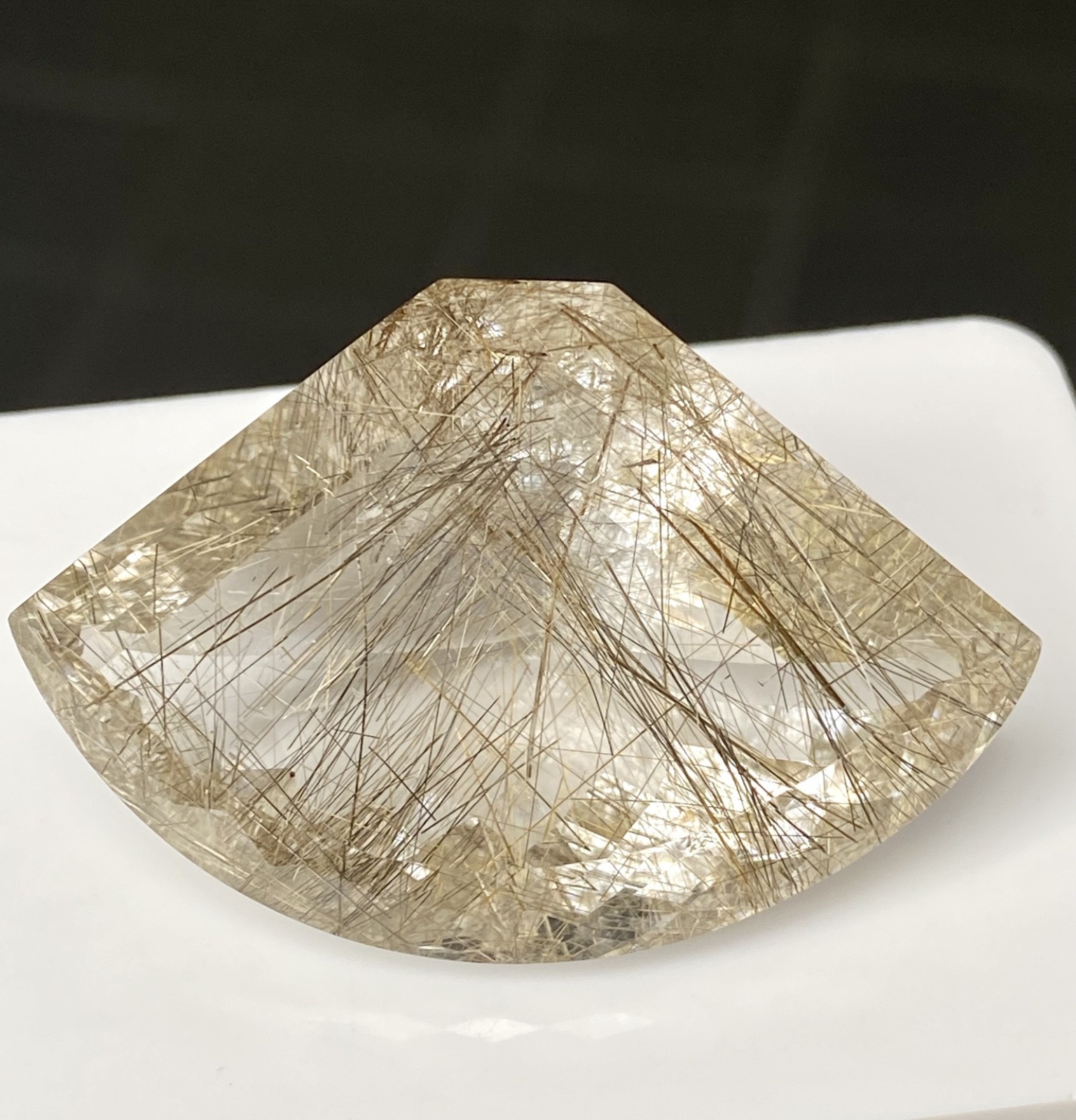 105ct Rare cut Rutile Quartz. Amazing Rutile needles. Fancy cut rutileted quartz