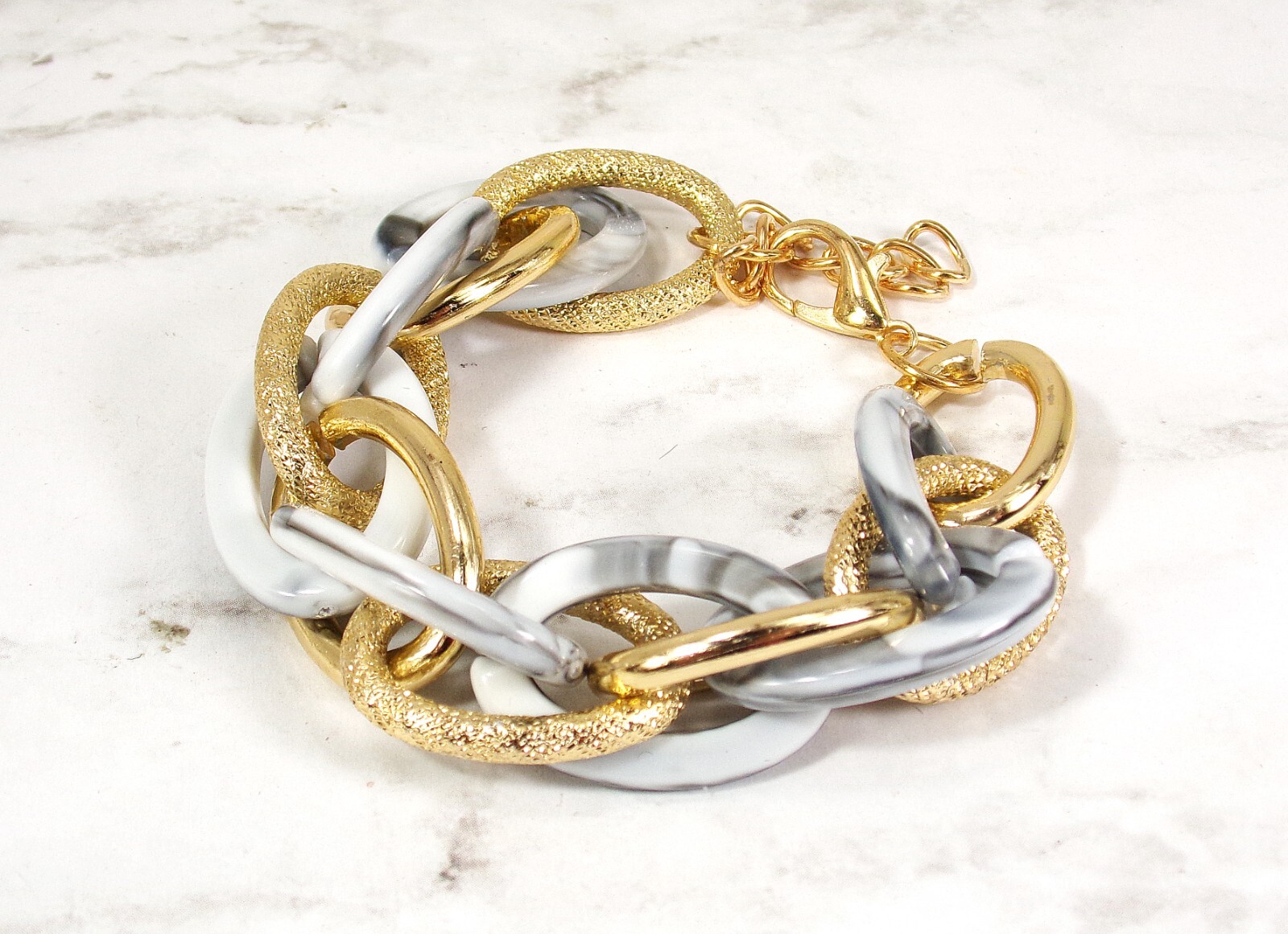 White and gold link bracelet, textured links, shiny white links, 7.5 inches New