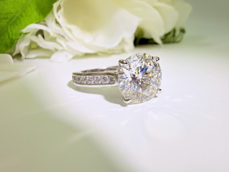 RARE 7.20 Ct Certified White Diamond Solitaire Ring, in 925 Sliver, Great Shine