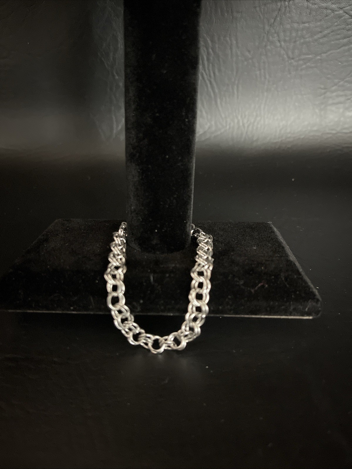 Vintage sterling silver double cable loop charm bracelet 8.8 Grams