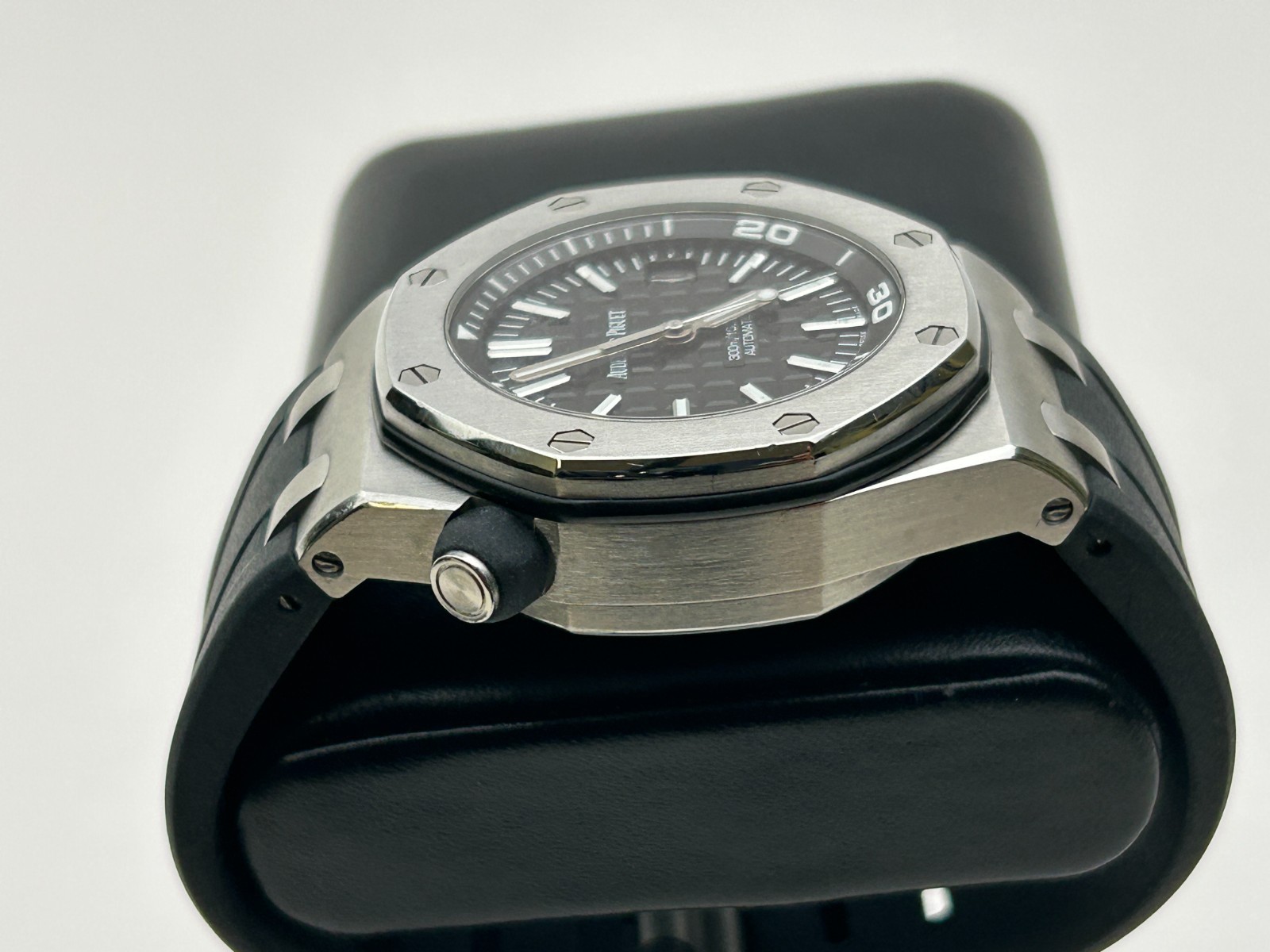 Audemars Piguet Royal Oak Men’s Black Watch – 15710ST.OO.A002CA.01. Full set.