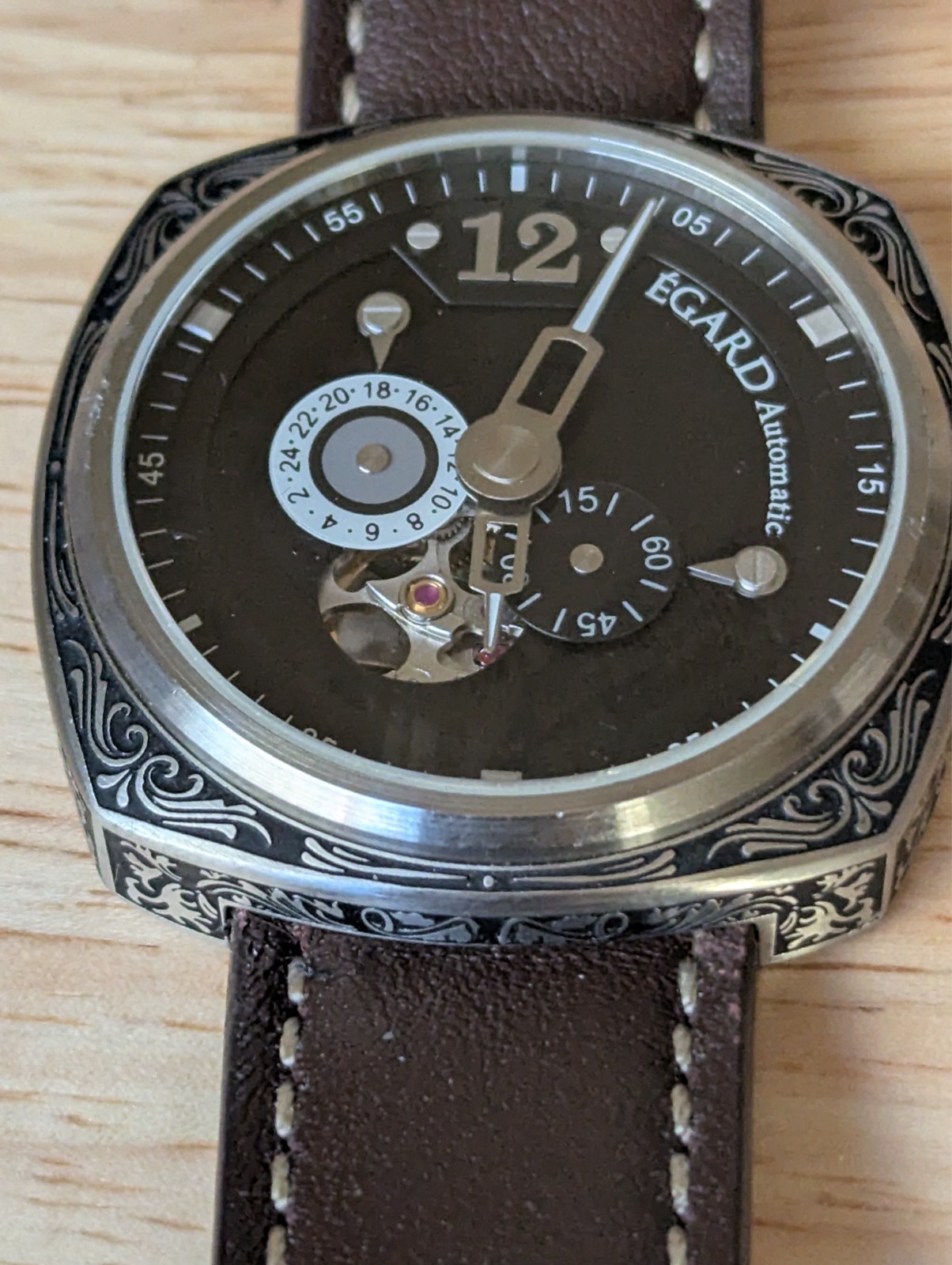 Egard V1 Gent Automatic Watch With Engraved Case