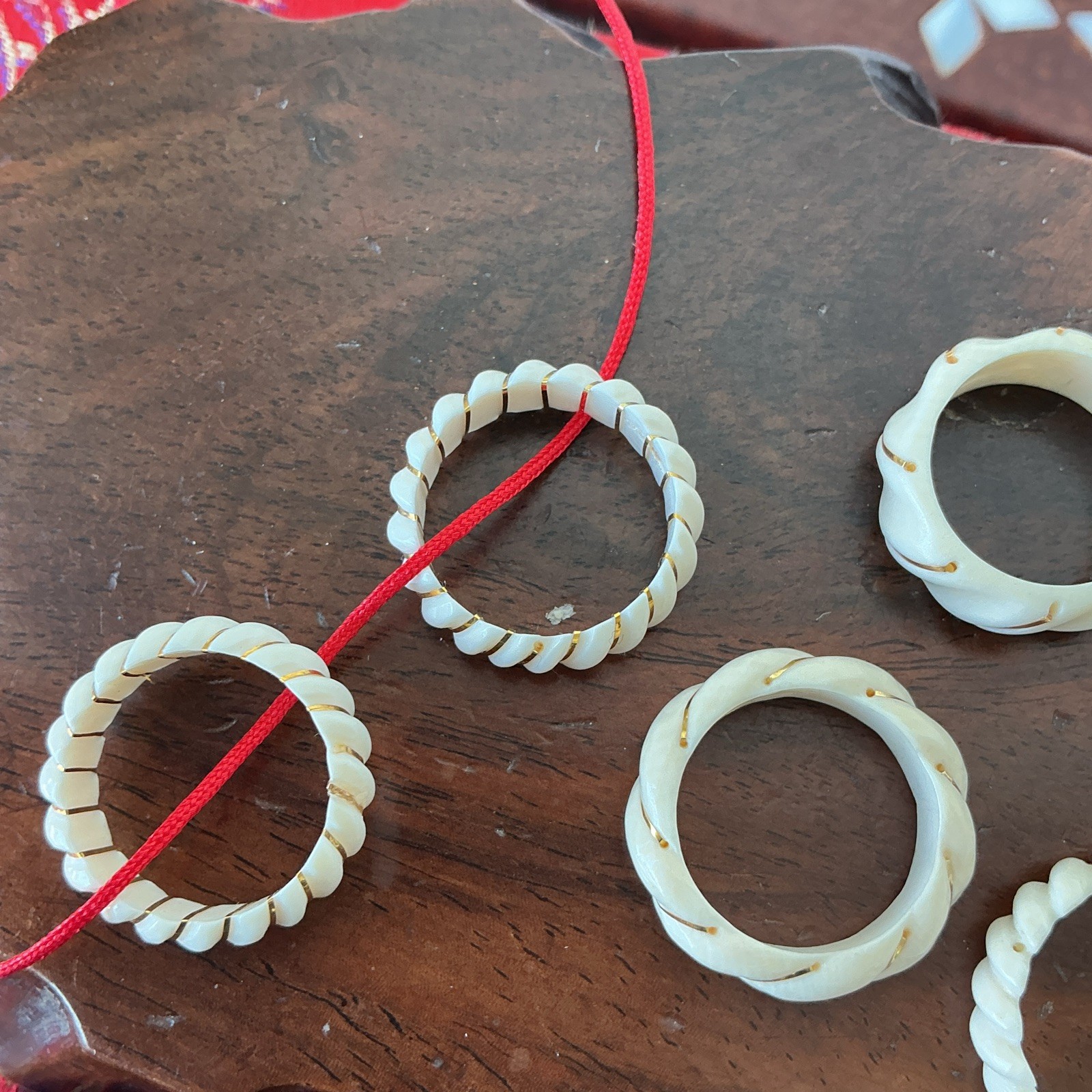 Lot of 10 White Stretch Twisted Beaded Band Rings No Stone Size 3.5-6