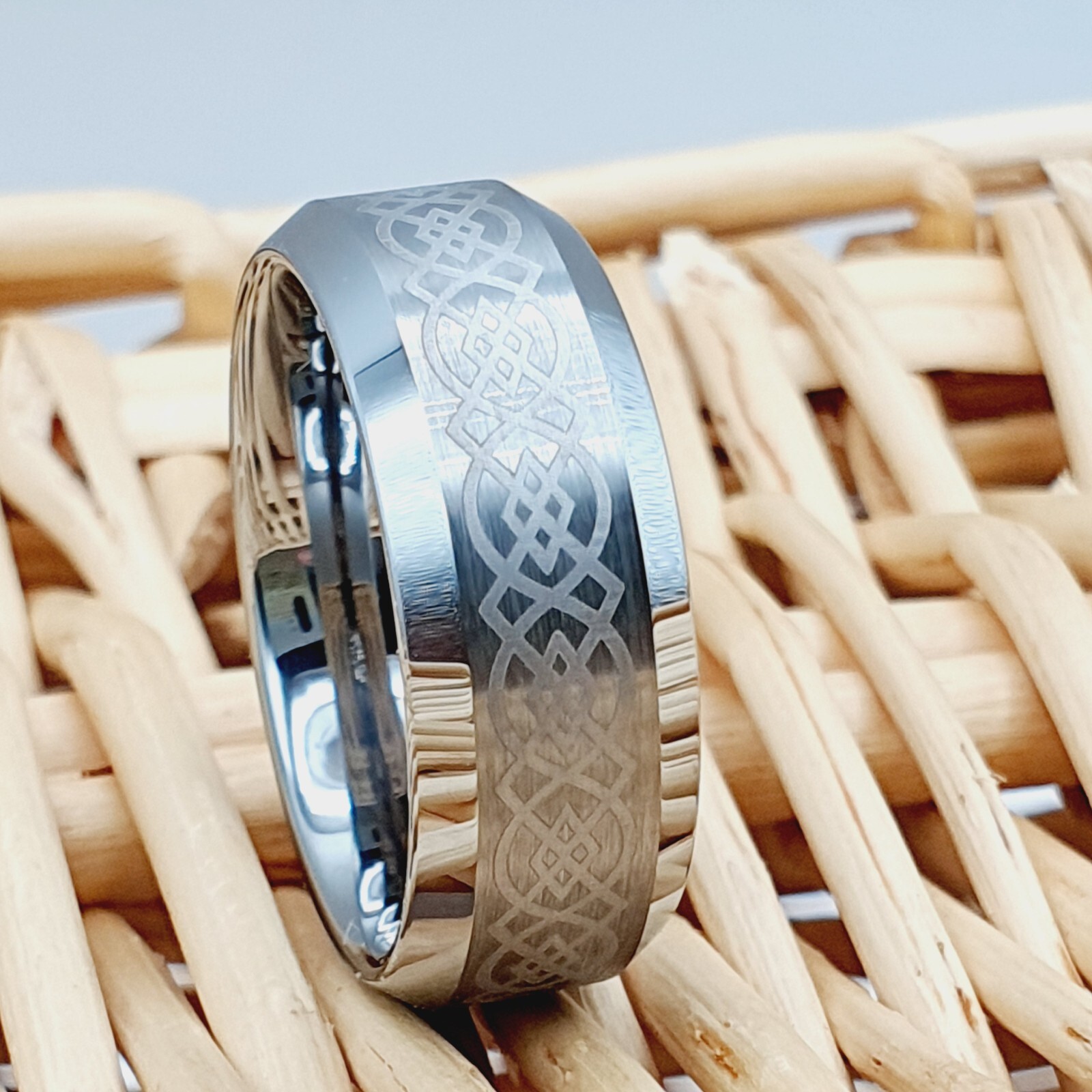 Silver Celtic Knot Inlay Ring High Polished Tungsten Anniversary & Promise Band