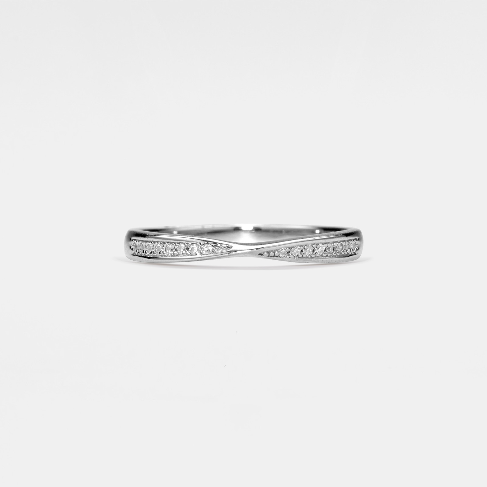 Moissanite Mobius Infinity Couple Ring in 925 Sterling Silver