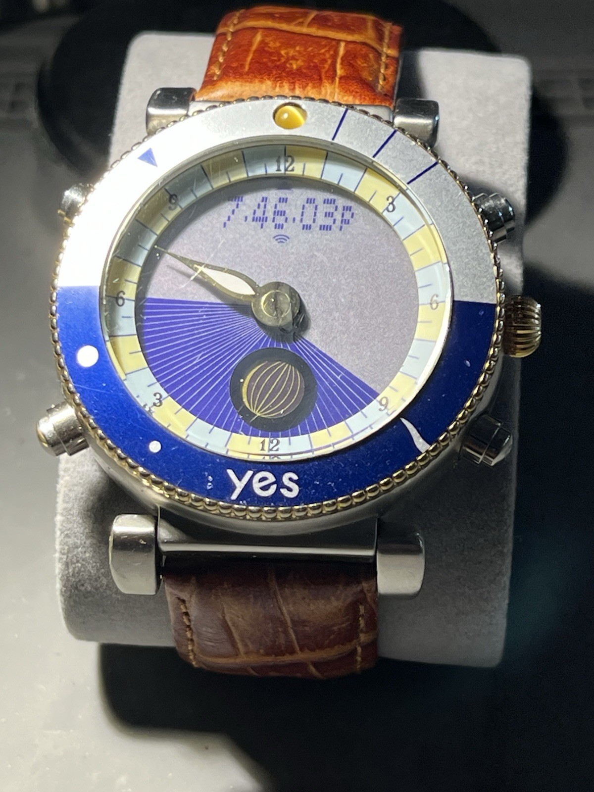 Yes World Quartz Analog/Digital LCD Watch Blue/Purple Dial Brown Leather