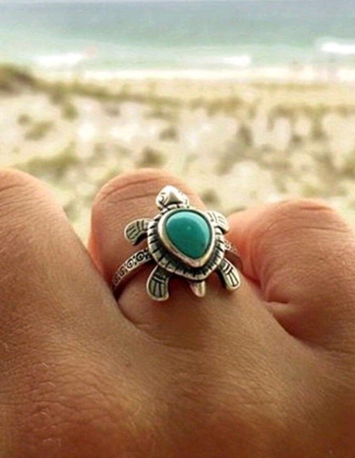 Silver-Plated Zinc Turtle Ring Blue Teardrop-Shaped Stone Size 6