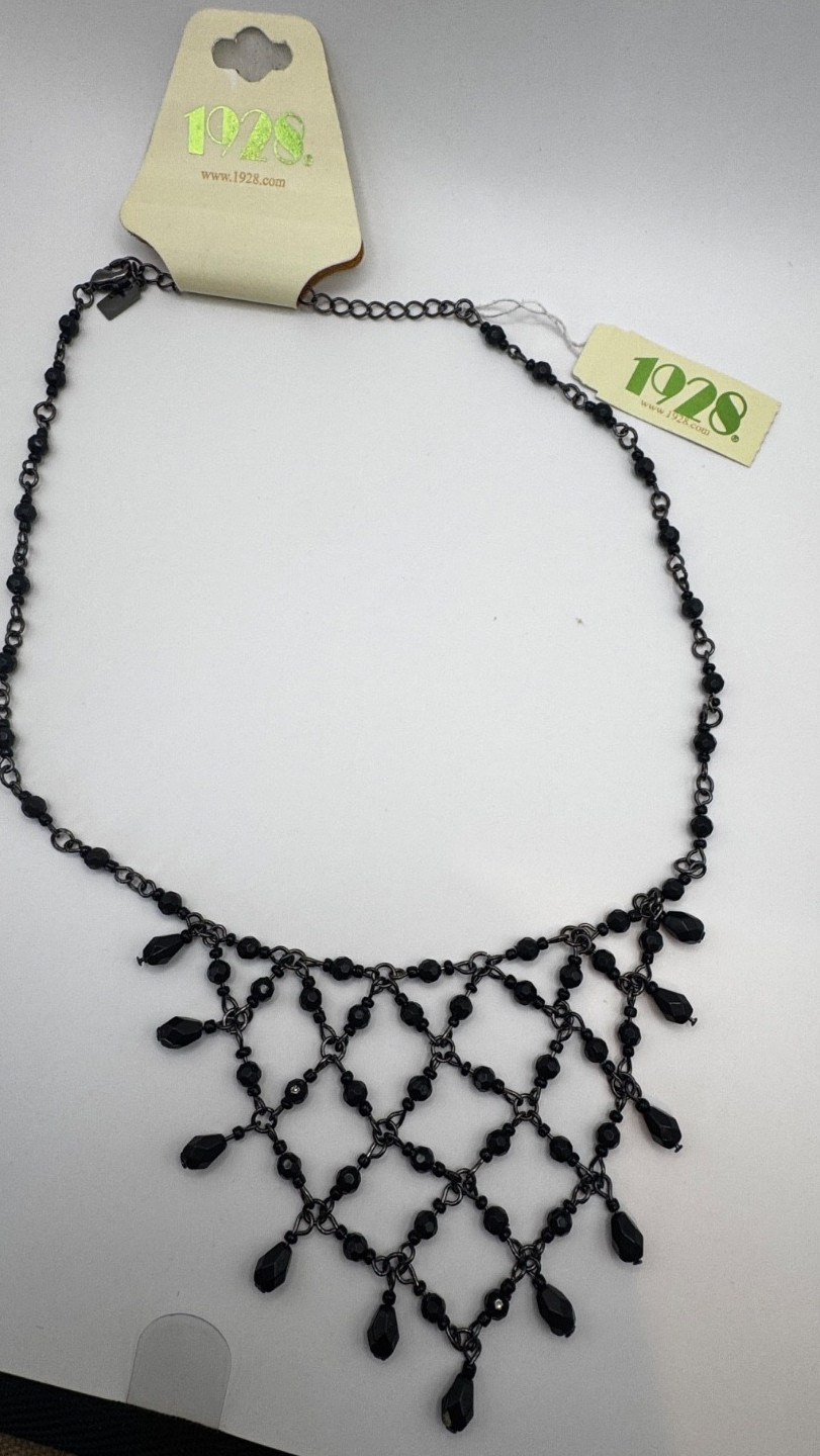 1928 Jewelry Black Beaded Bib Statement Necklace Gothic Victorian NWT 16″ Adj