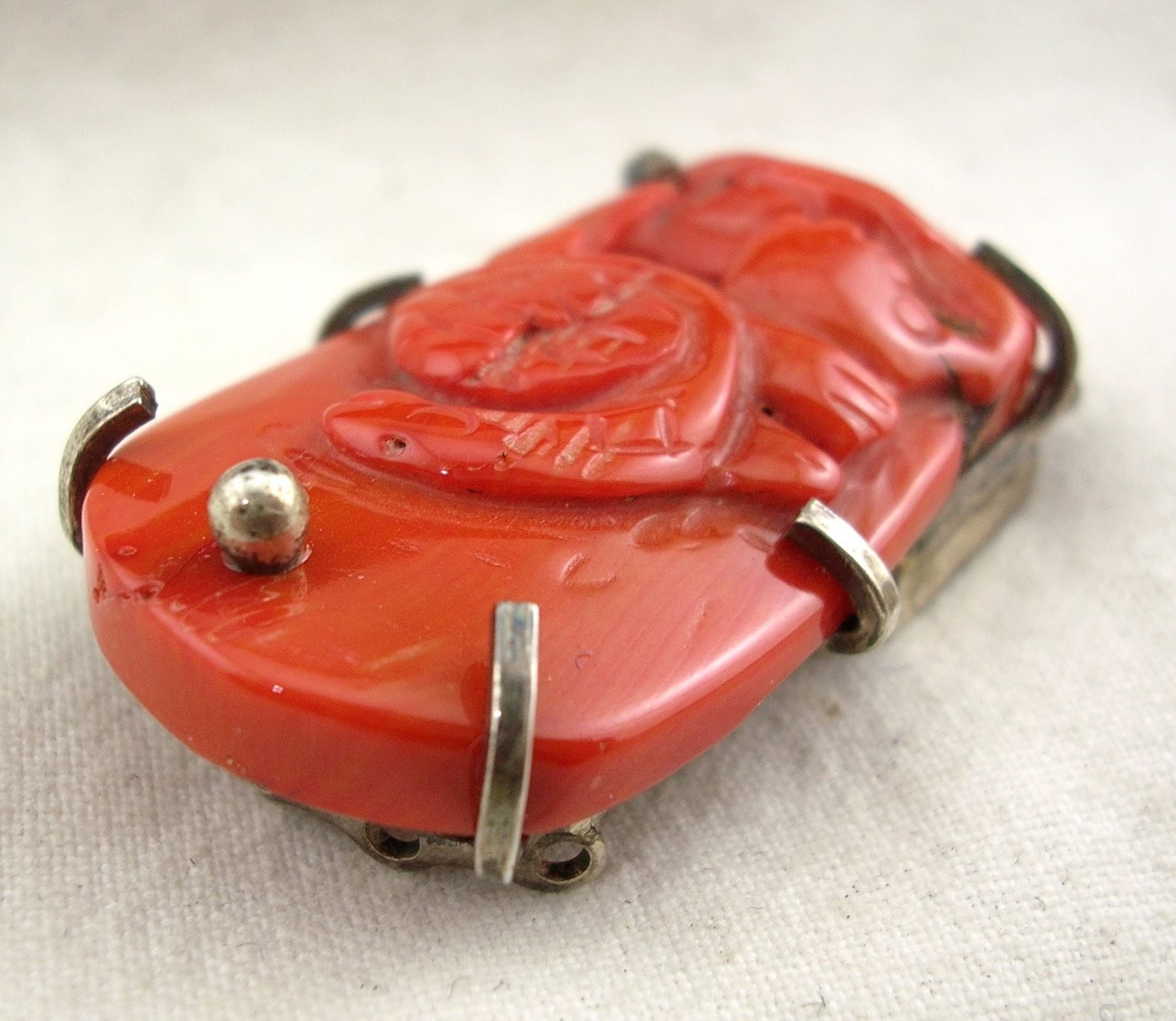 VINTAGE 925 SILVER CORAL AND TURTLE ENGRAVED NECKLACE CLASP