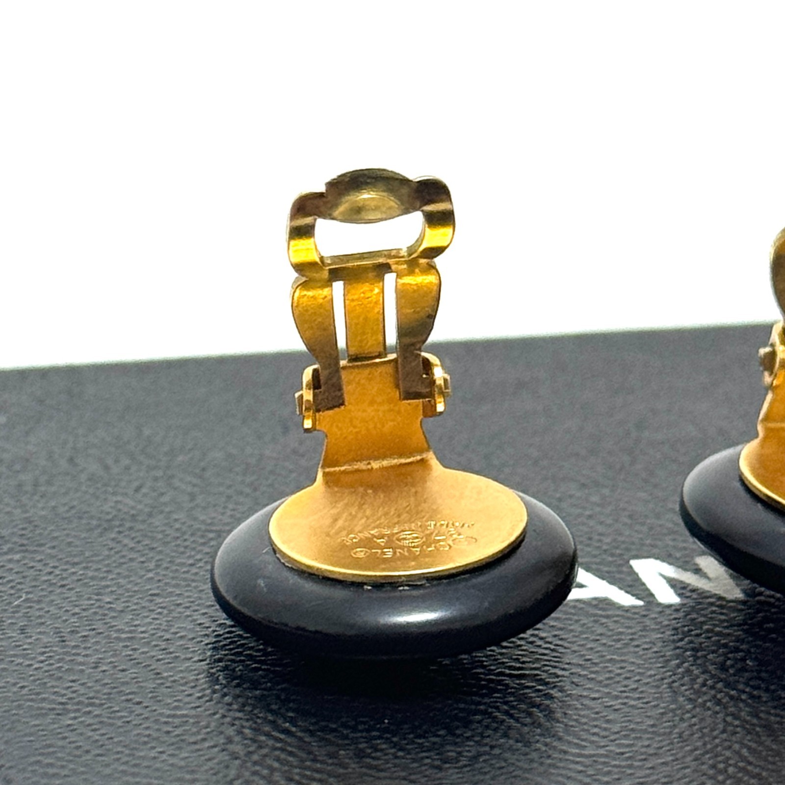CHANEL 97A Round Earrings Coco Mark CC Logo Black White Enamel Clip-On JAPAN