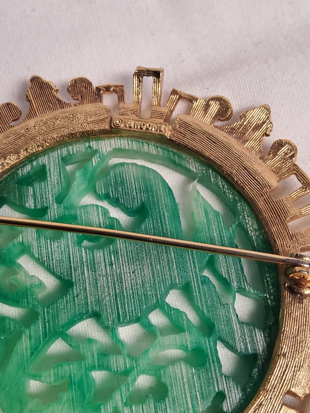 ANTIQUE RARE VENDOME EARLY 1960’s HUGE ASIAN FAUX JADE PHOENIX BROOCH PIN 3″